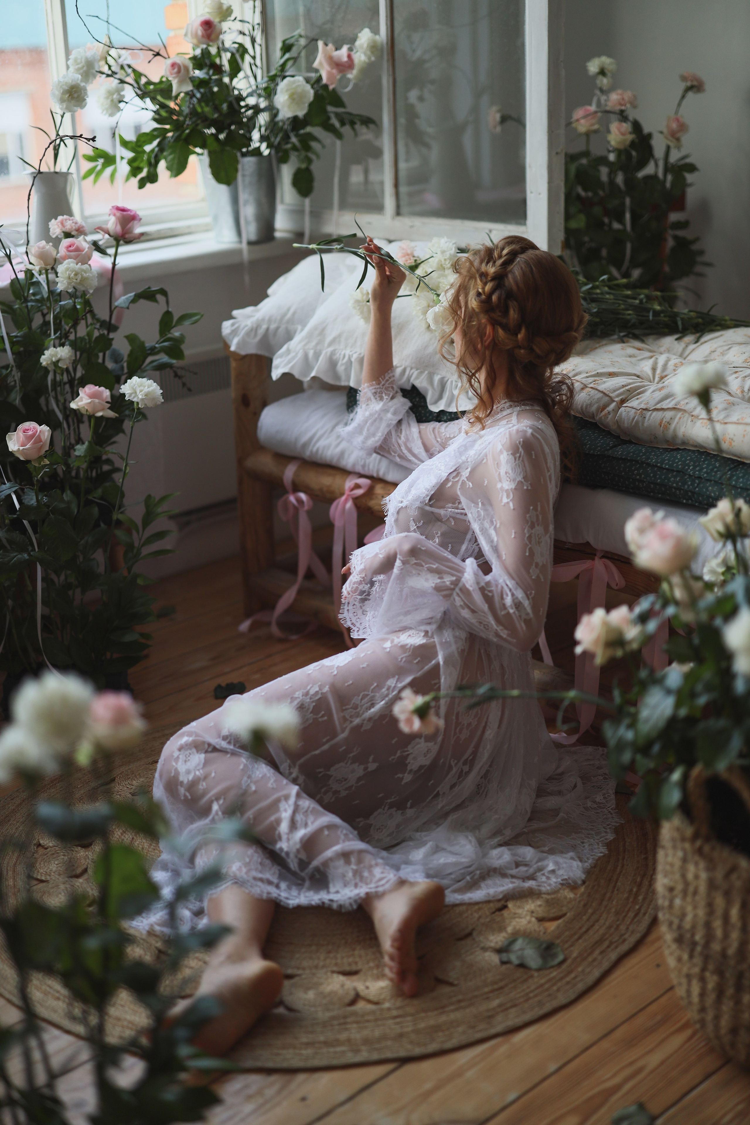 Фотосессия с живыми цветами для Дарьи. Свадебный и семейный фотограф в Абхазии Жанна Соснина