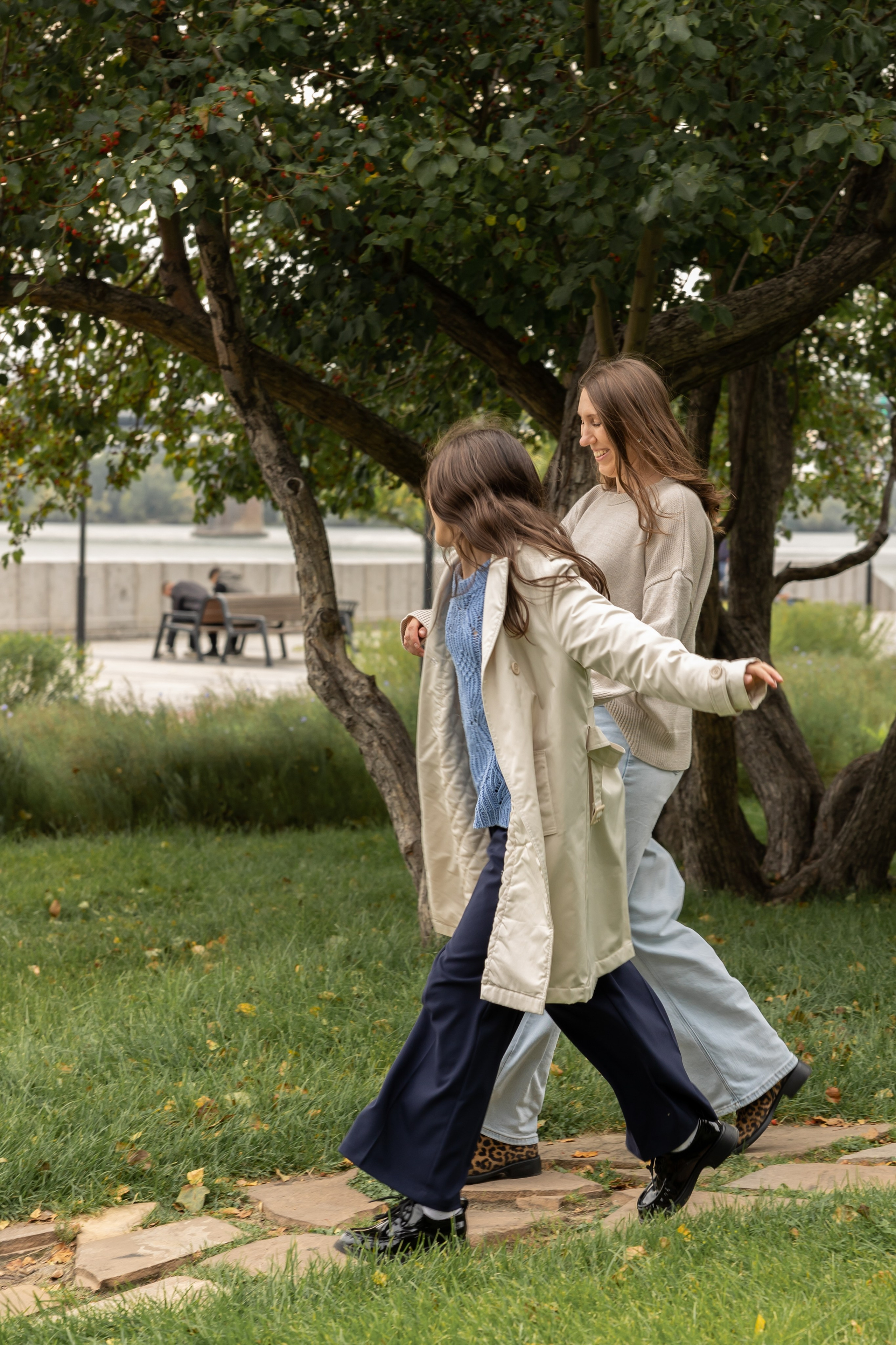Марина и Яна. Семейный и женский фотограф, стильный репортаж в г. Новосибирск