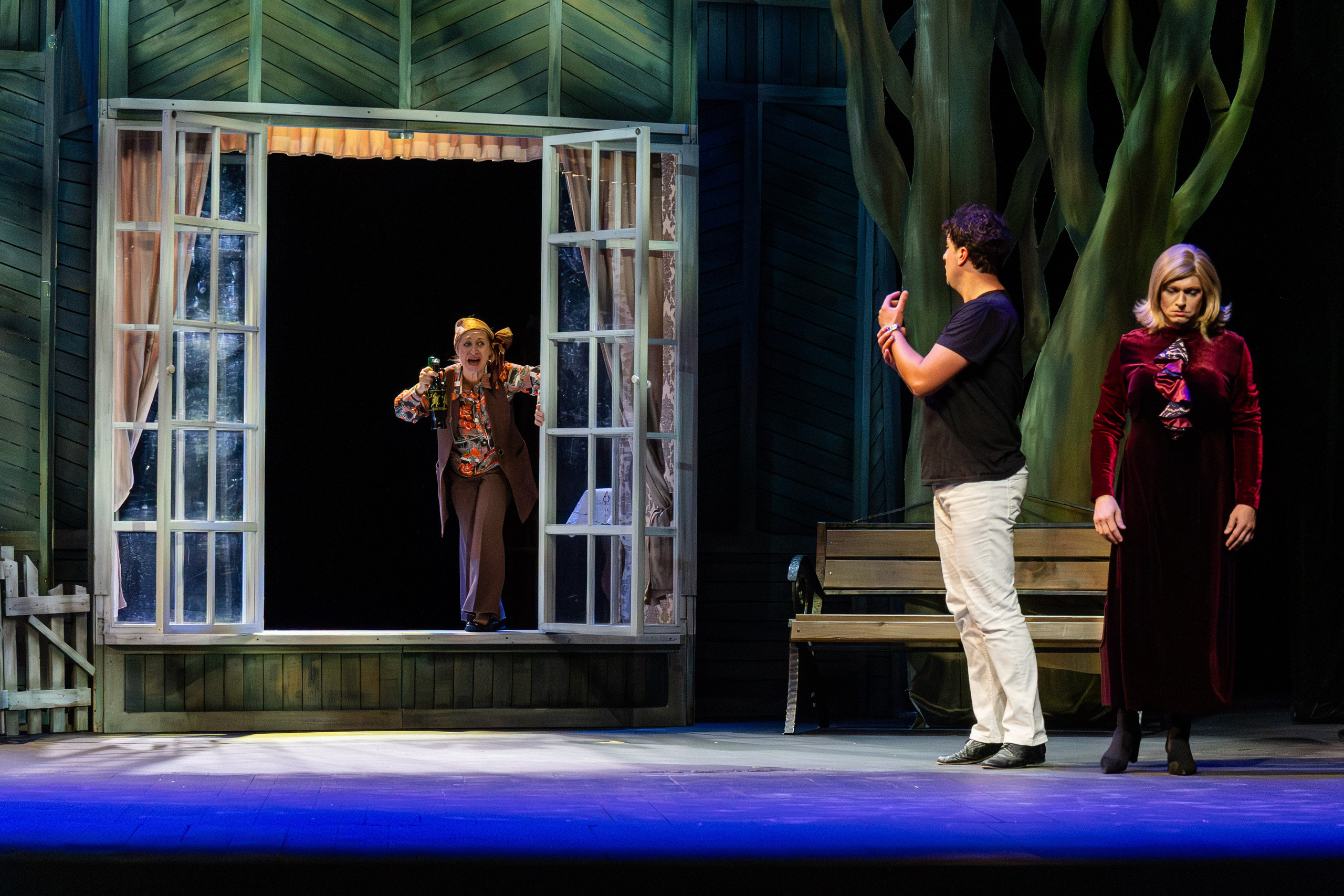 Театр Юного Зрителя «Отчаянные Тетки». Фотограф Марк Файзулин