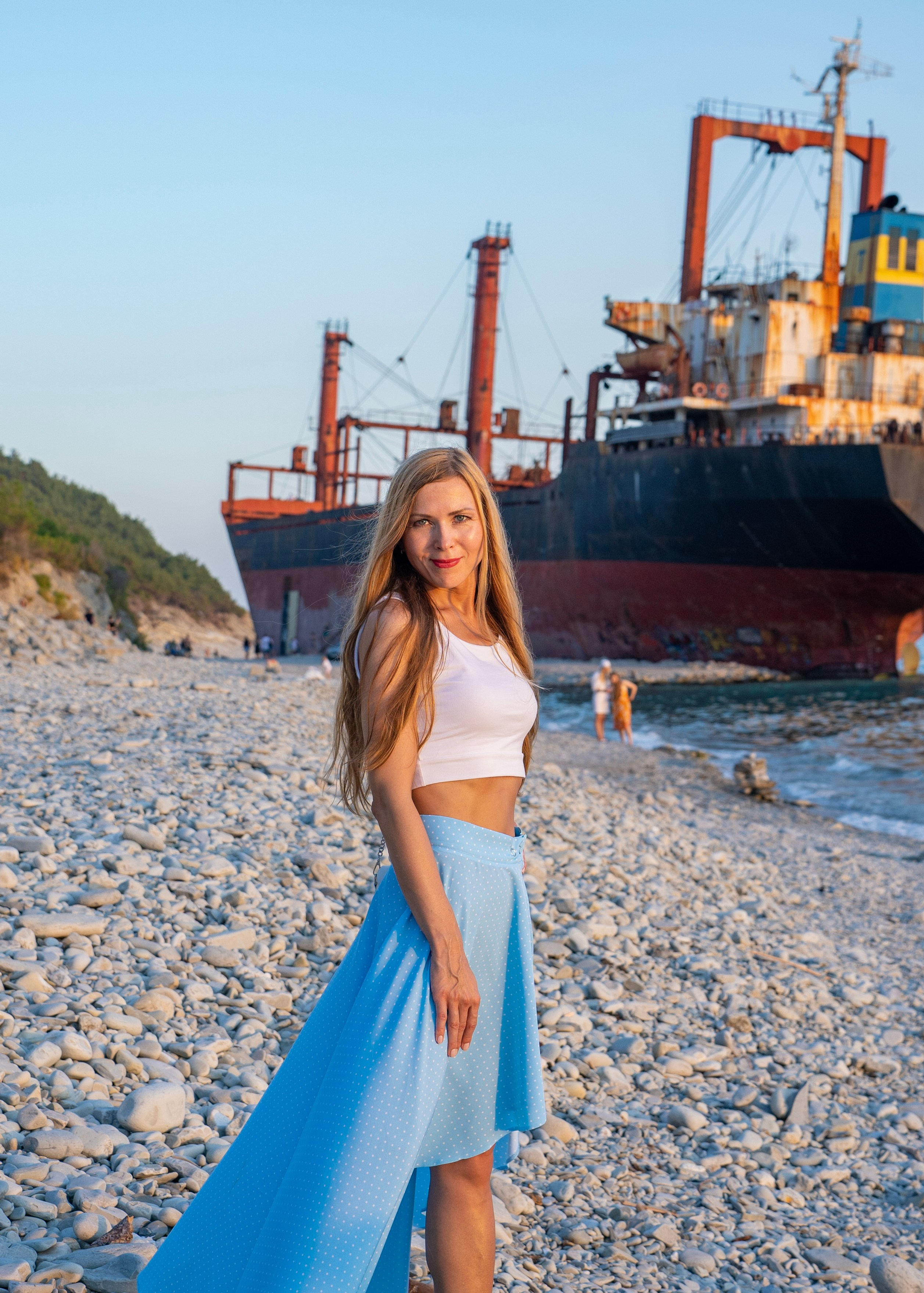 Фотосессия в Кабардинке — поход к сухогрузу Рио. Семейный и детский фотограф Екатерина Черняева. Снимаю портреты, love story, фотопрогулки, работаю на улице, в кафе, студии, дома у клиента