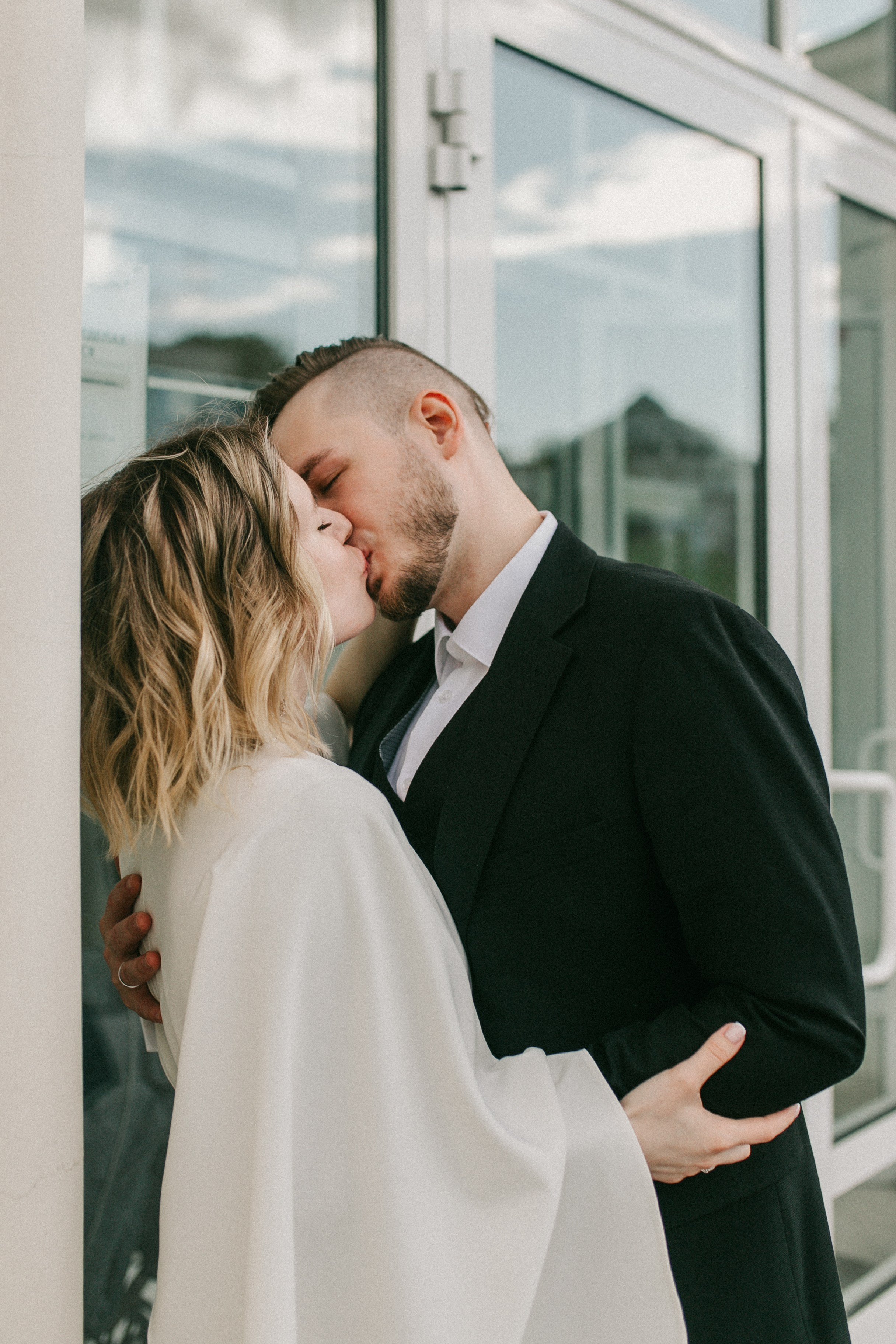 ЗАГС. Эвия и Александр. Фотограф Дарья Воскресенская в Москве