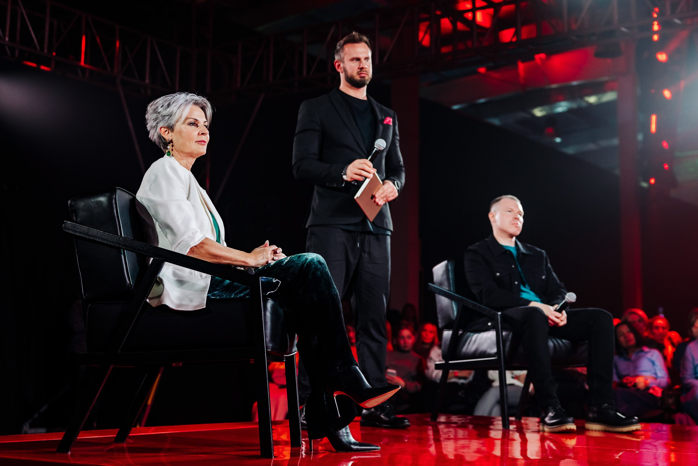 Альфа Конфа. Кадровик продакшн: Фото и видеосъемка форумов, конференций, масштабных событий в Иркутске