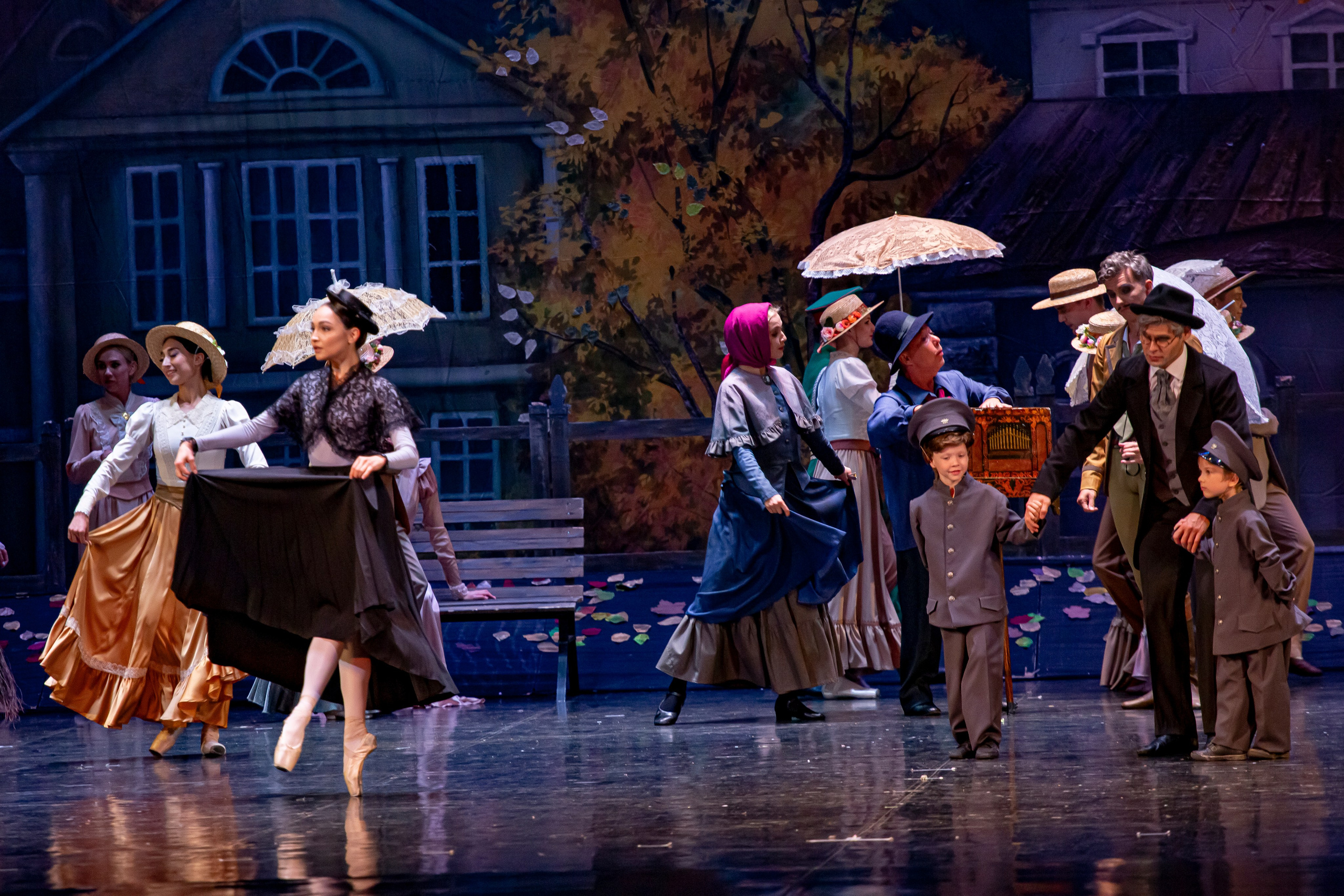 Анюта — спектакль — премьера на сцене Зимнего театра Марийского театра оперы и балета. Фотограф в Сочи Юрий Шептаев