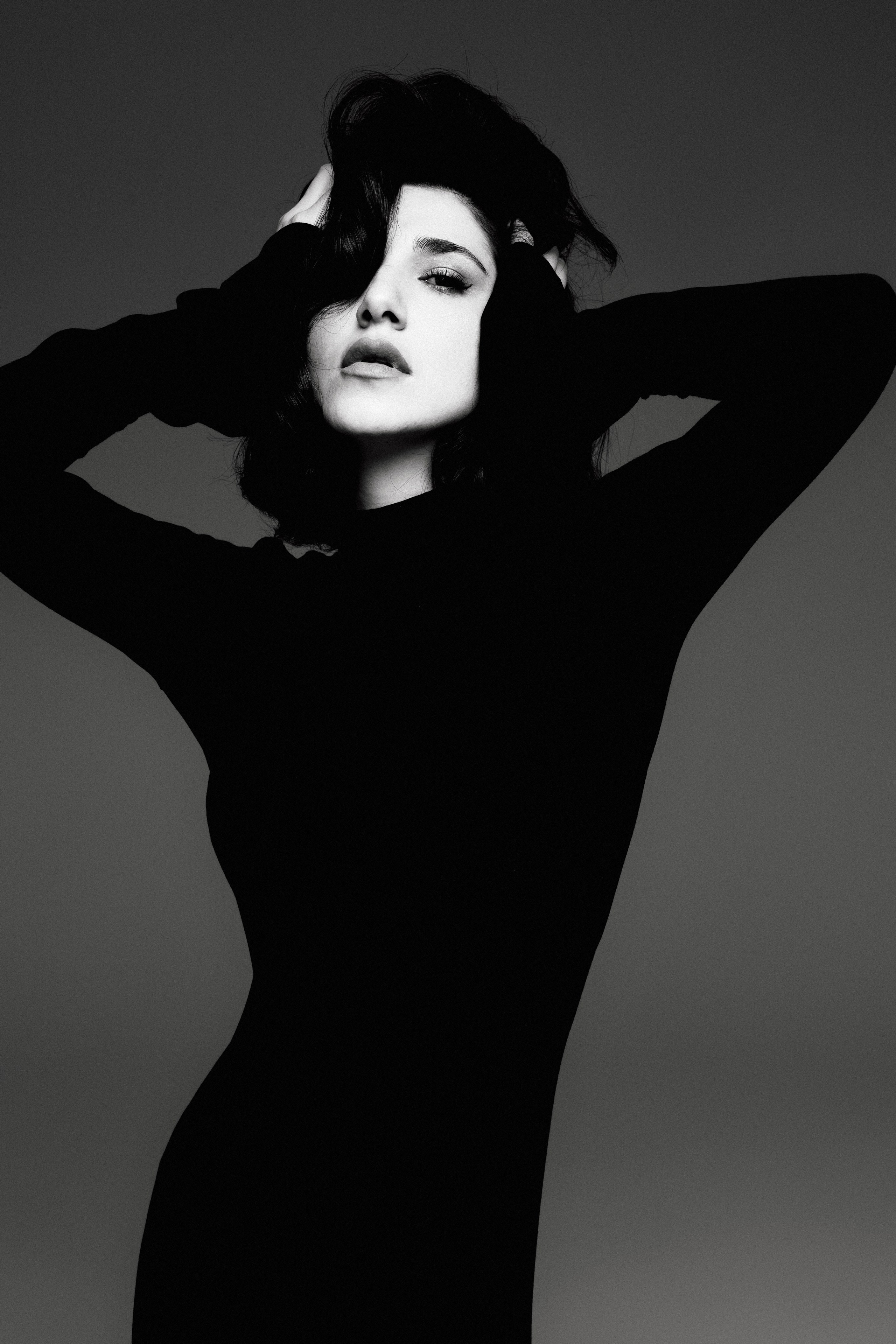 Найка Казиева (Женский стендап ТНТ). Shakhveledova.ru