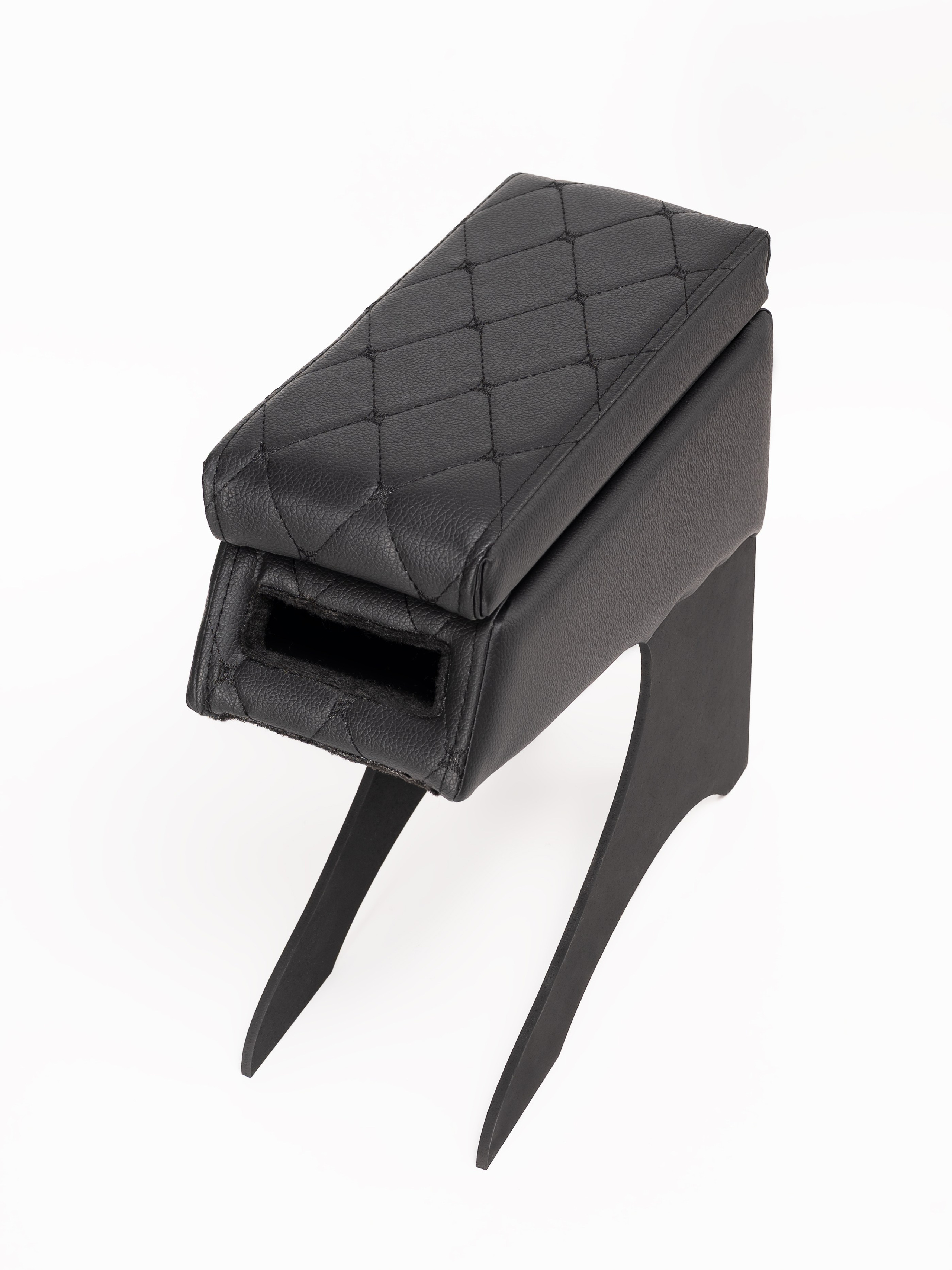 Автоподлокотники предметка стёганые серия 3. Предметный фотограф, фото для маркетплейсов Пятигорск, КМВ