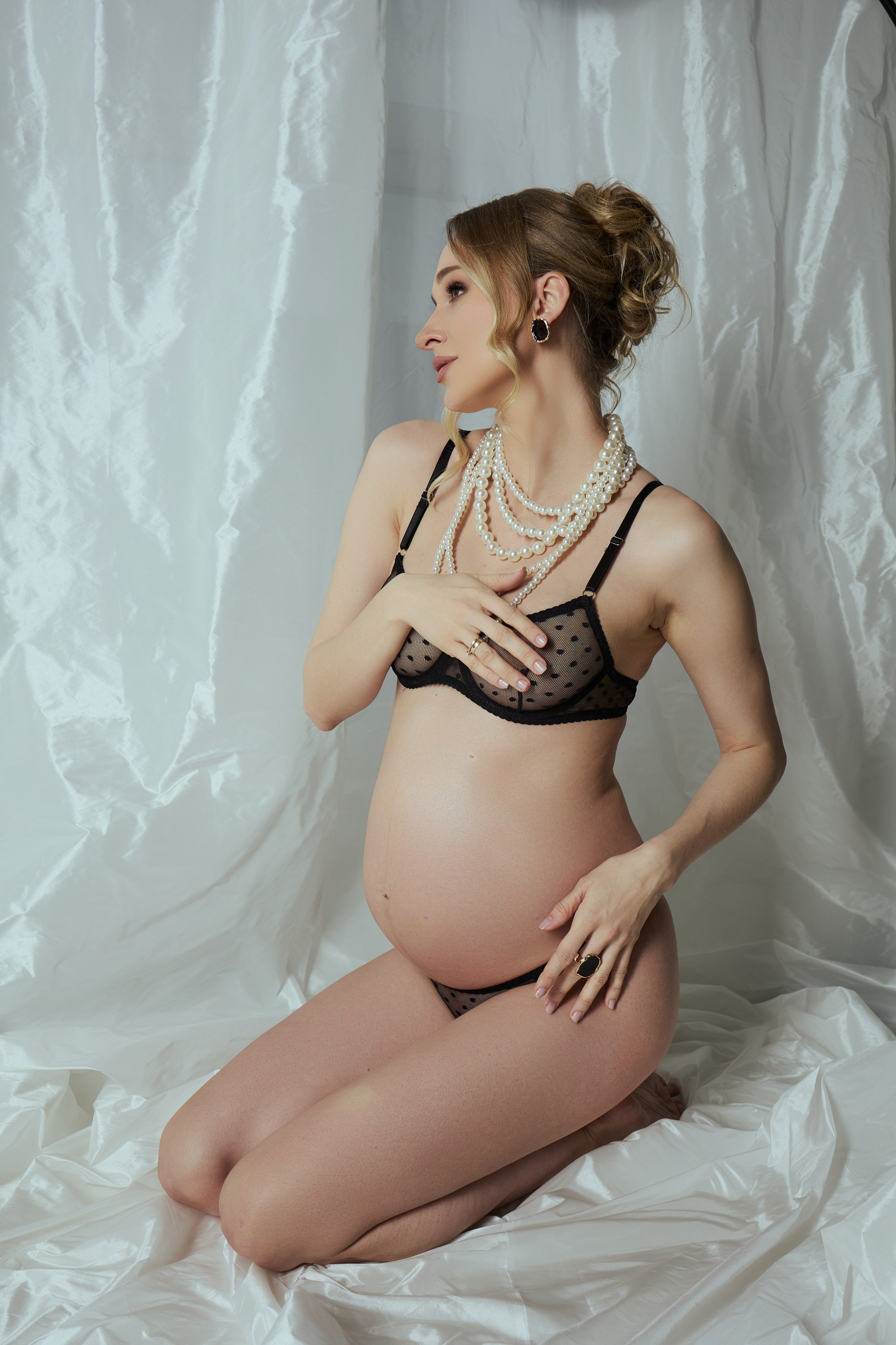 Съемка беременности для Татьяны в студии MAI в Армавире. Свадебный фотограф в Армавире Николай Манвелов