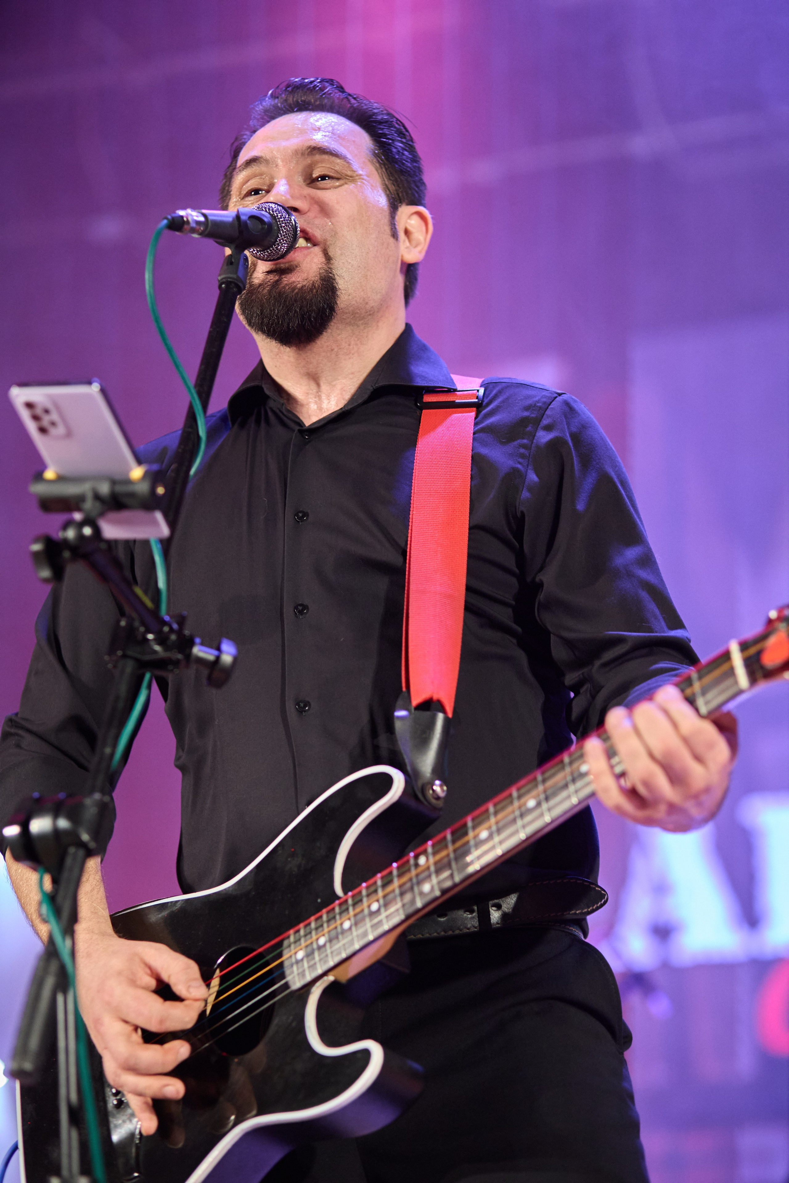 Гр. Ананас концерт 20.02.26. Фотограф видеооператор Пермский край, Пермь, Оса Руслан Саматов