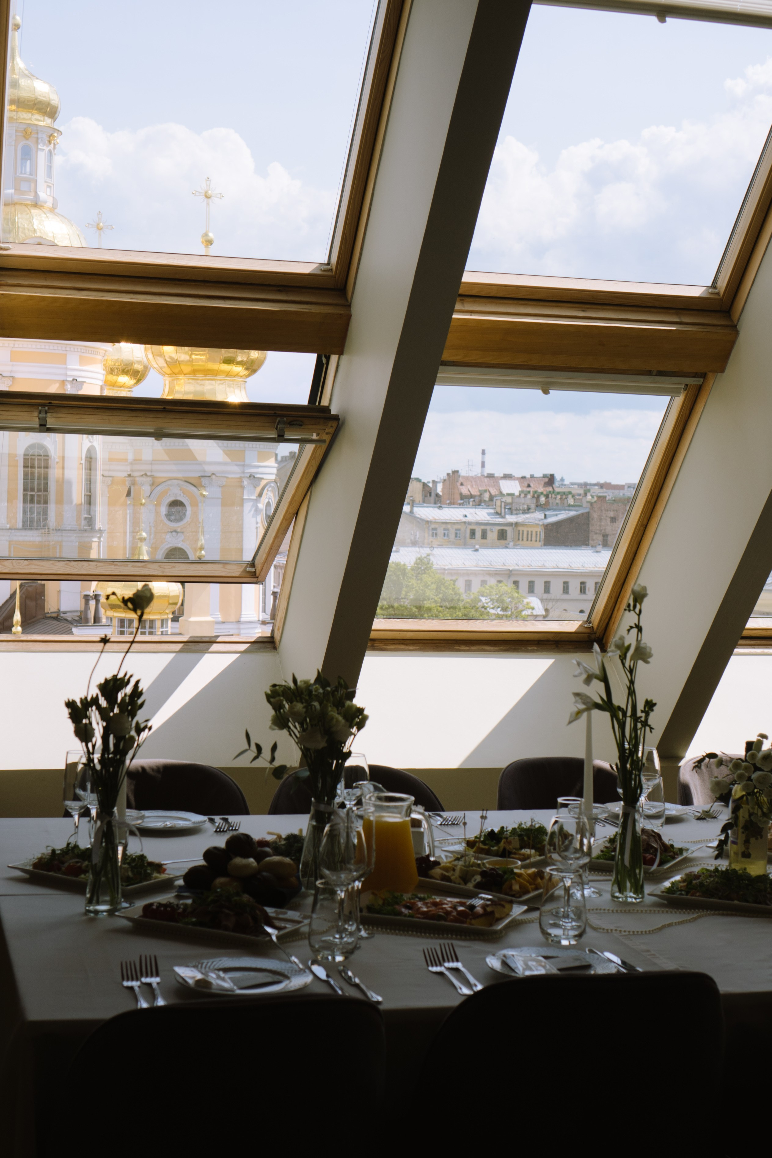 СВАДЕБНЫЙ БАНКЕТ НА ВЛАДИМИРСКОЙ В САНКТ-ПЕТЕРБУРГЕ (КАМЕРНАЯ СВАДЬБА). Профессиональный фотограф, Санкт-Петербург — Виктория Богомолова