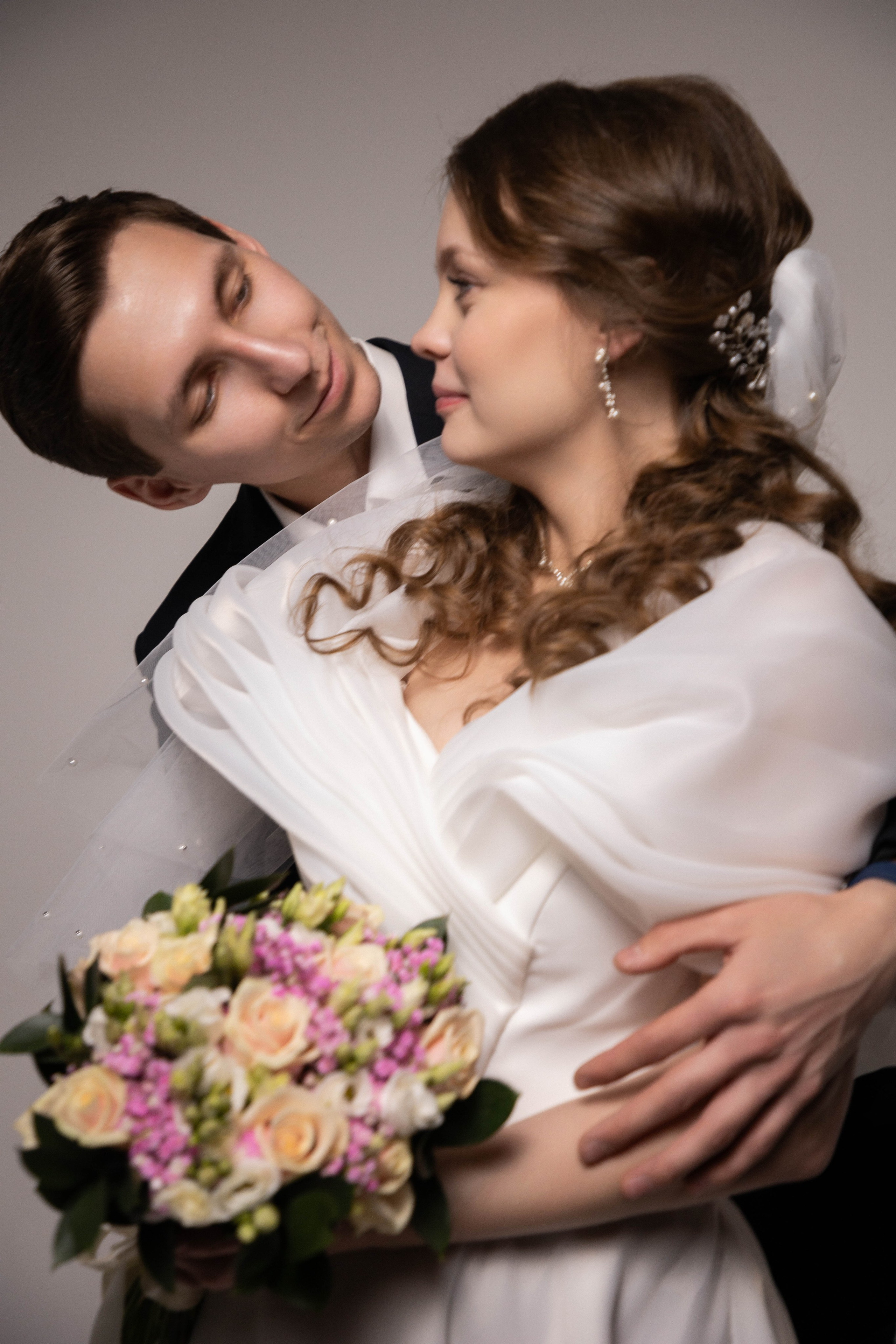 Свадебная фотосессия в студии. Фотограф Анастасия Тихонова