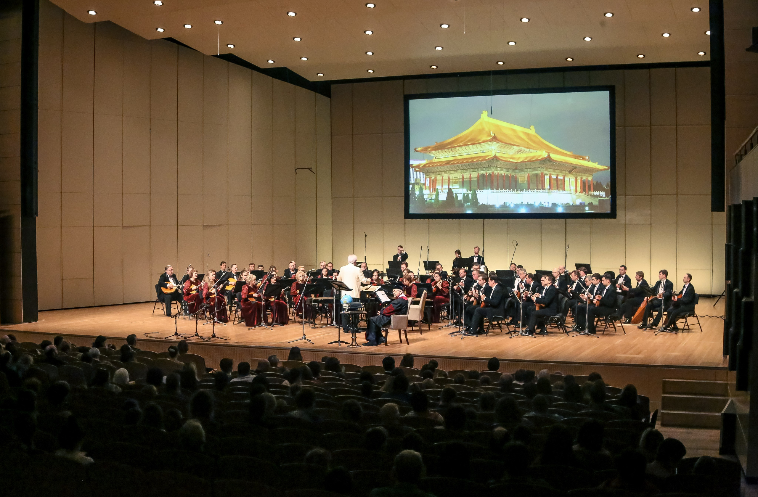 Концерт «По следам великих путешественников». Дарья Письменюк / Darya Leitstern — фотограф, музыкант, журналист, путешественник