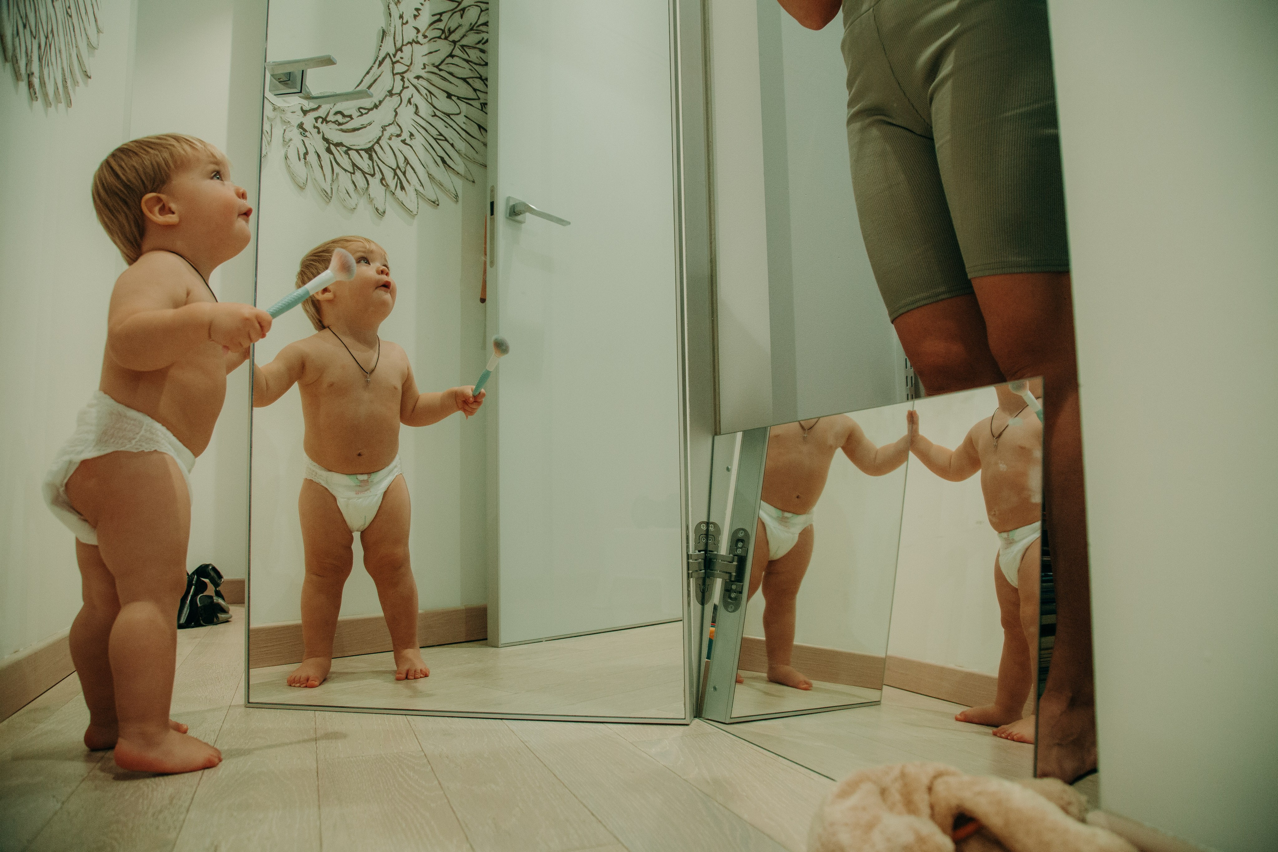 Семейная фотография под другим углом зрения.