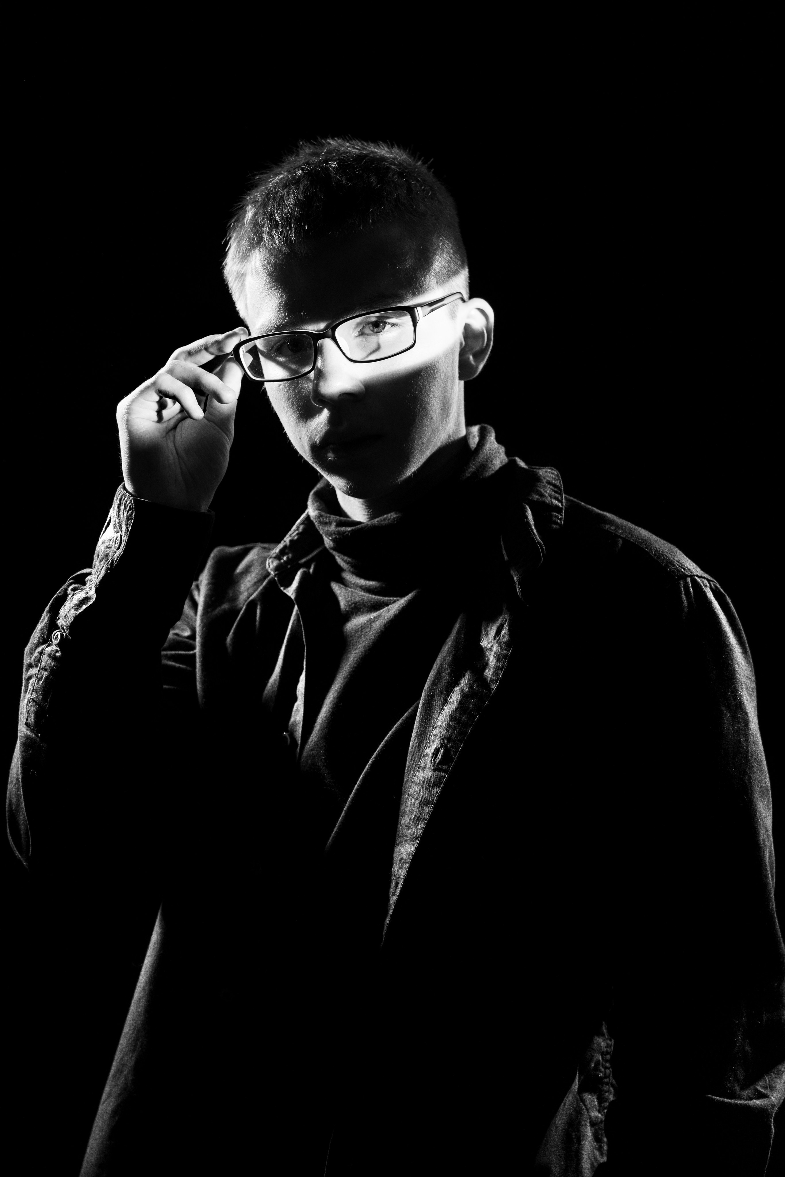 Даня Жадаев — фотограф и звукорежиссёр из Санкт-Петербурга