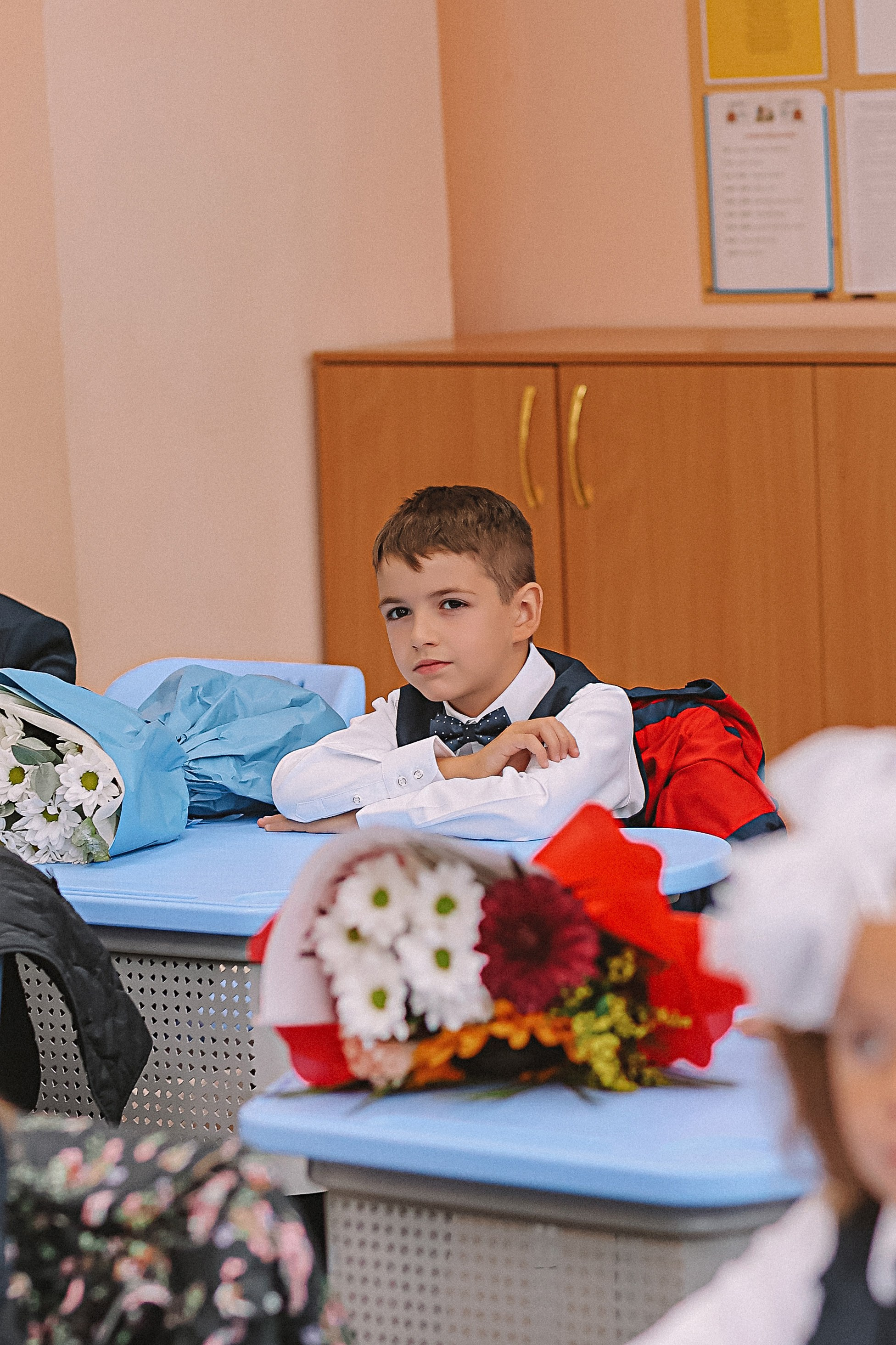 1 сентября линейка+кл час+портреты. Семейный фотограф Тюмень, фотограф на роды Салмина Мария