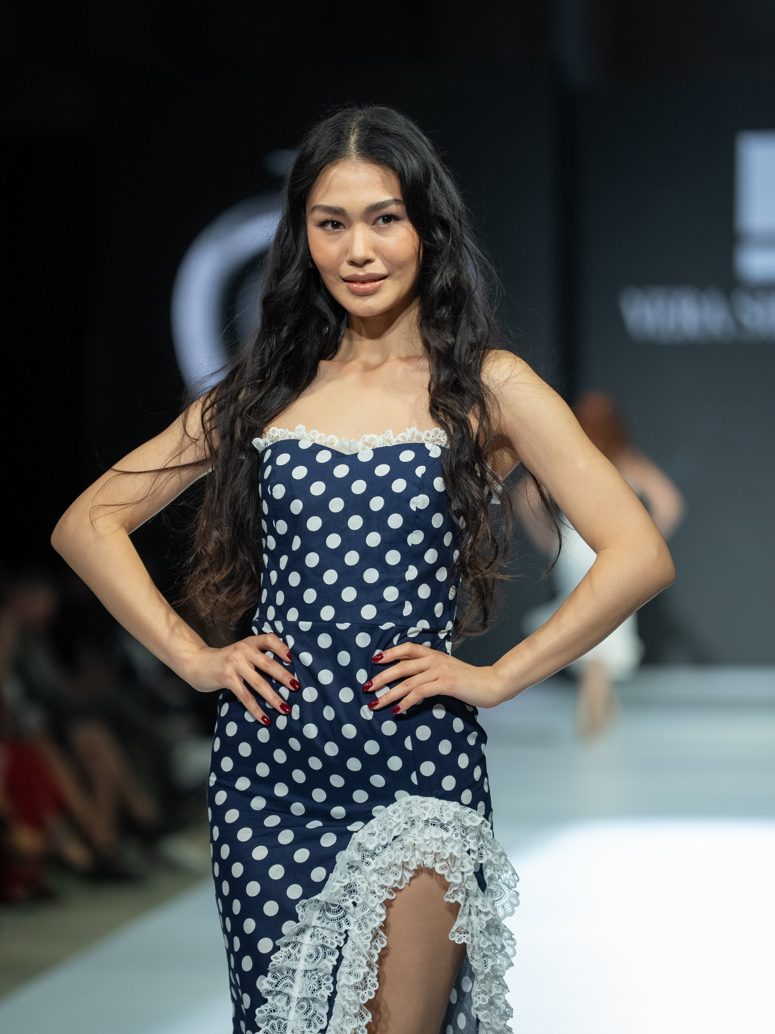 EURASIAN FASHION WEEK Vera Shasherina. Сайт Алматинского НЮ АРТ, будуар и фэшн фотографа Дениса Карпенко