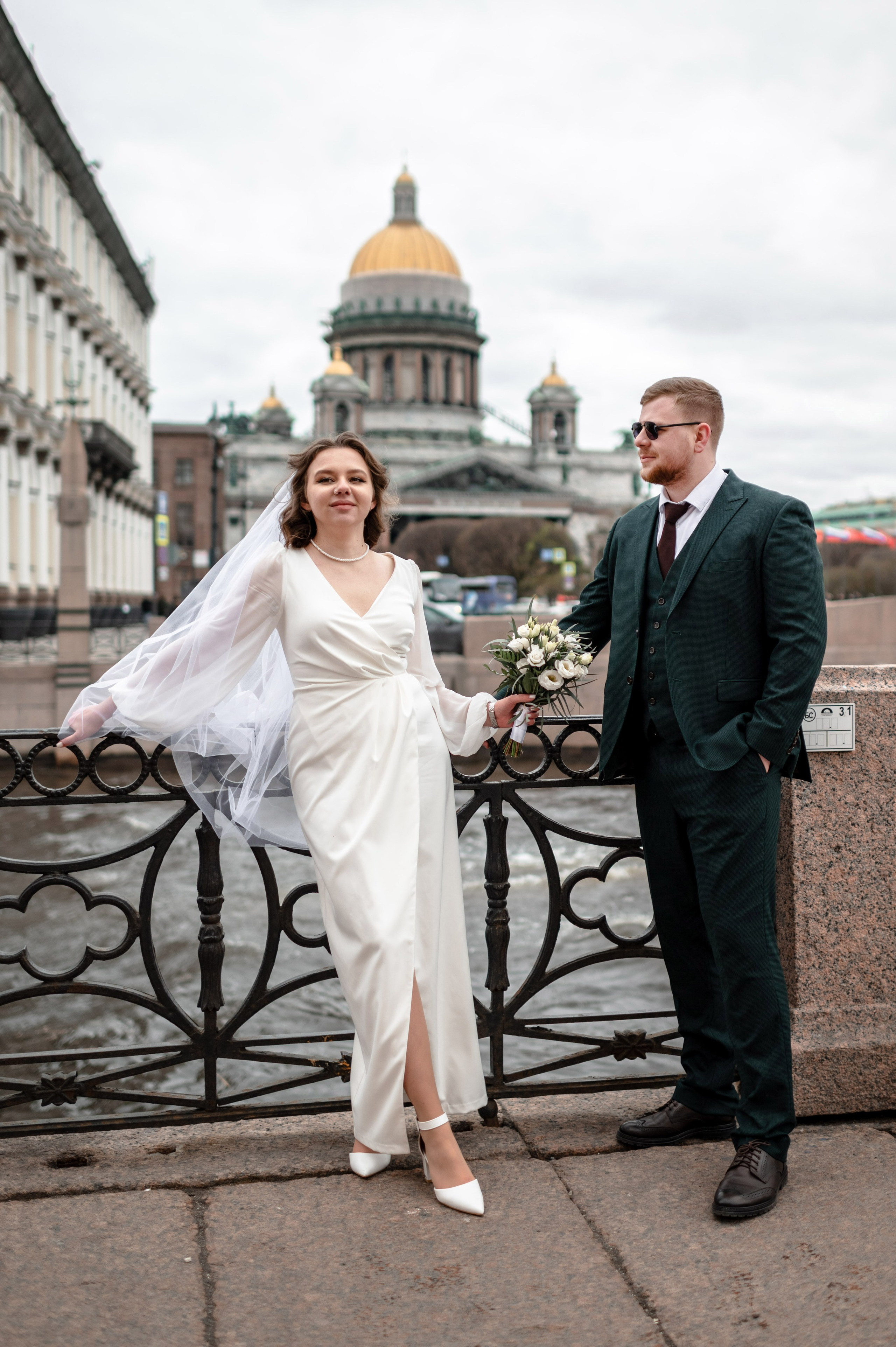 Ксения и Егор (фотосессия в ЗАГСе Петроградского района, Ботаническом саду с сакурой). Портретный, семейный и свадебный фотограф в Санкт-Петербурге и в Пушкине Ширяев Денис