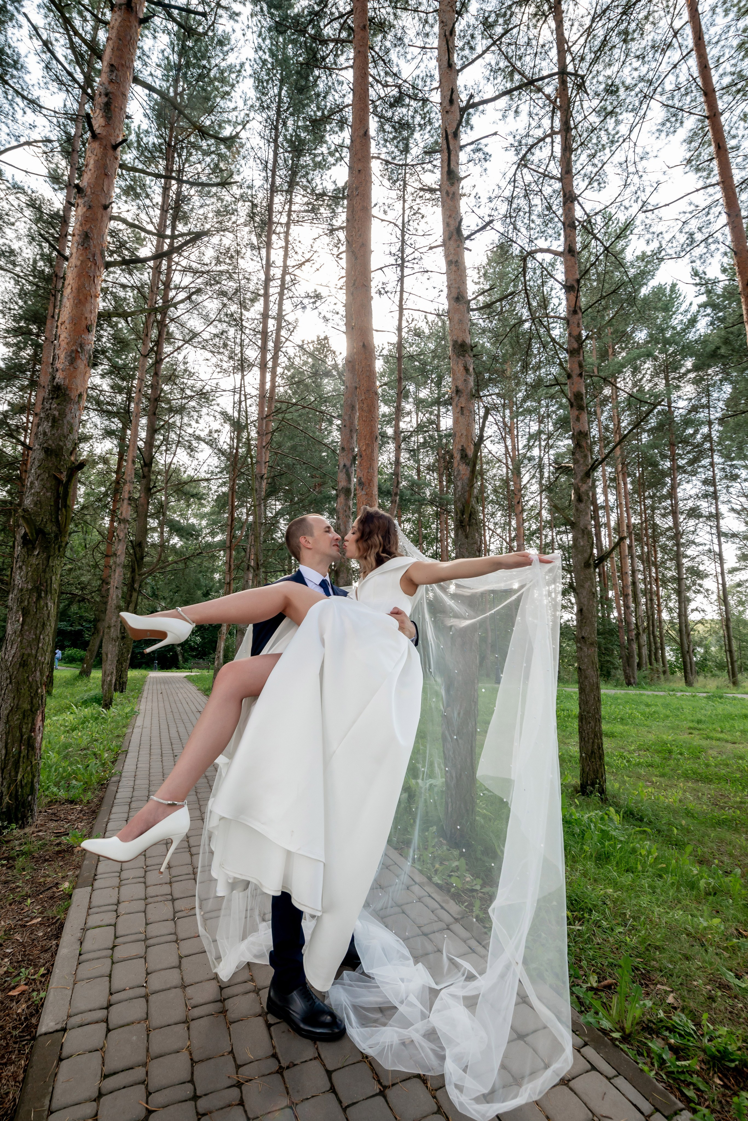 Людмила и Михаил (свадебная прогулка и регистрация в г. Кингисеппе). Портретный, семейный и свадебный фотограф в Санкт-Петербурге и в Пушкине Ширяев Денис