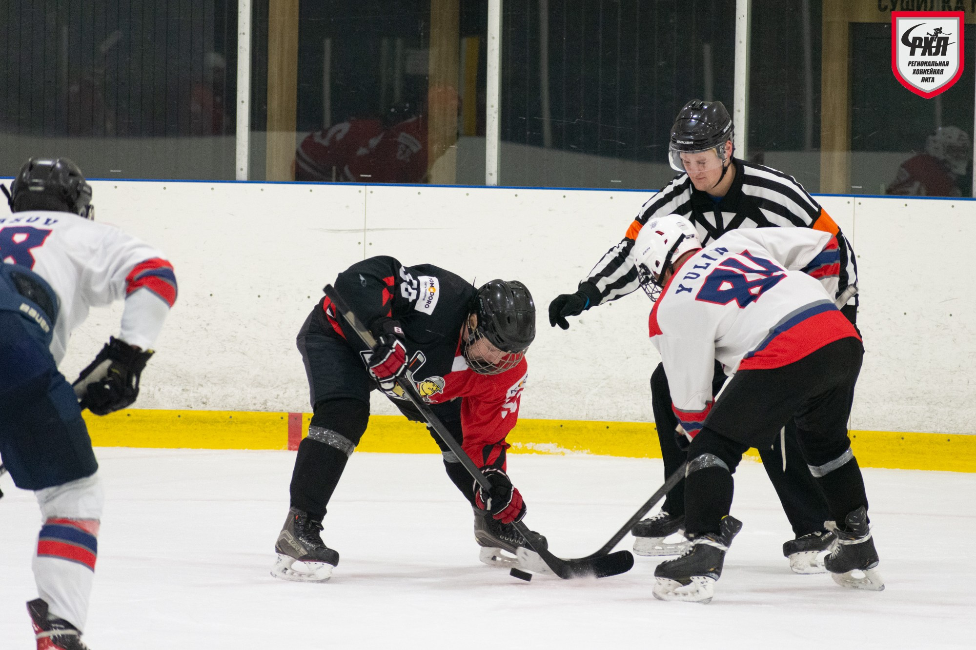 Хоккей. Фотограф Максим Буряк