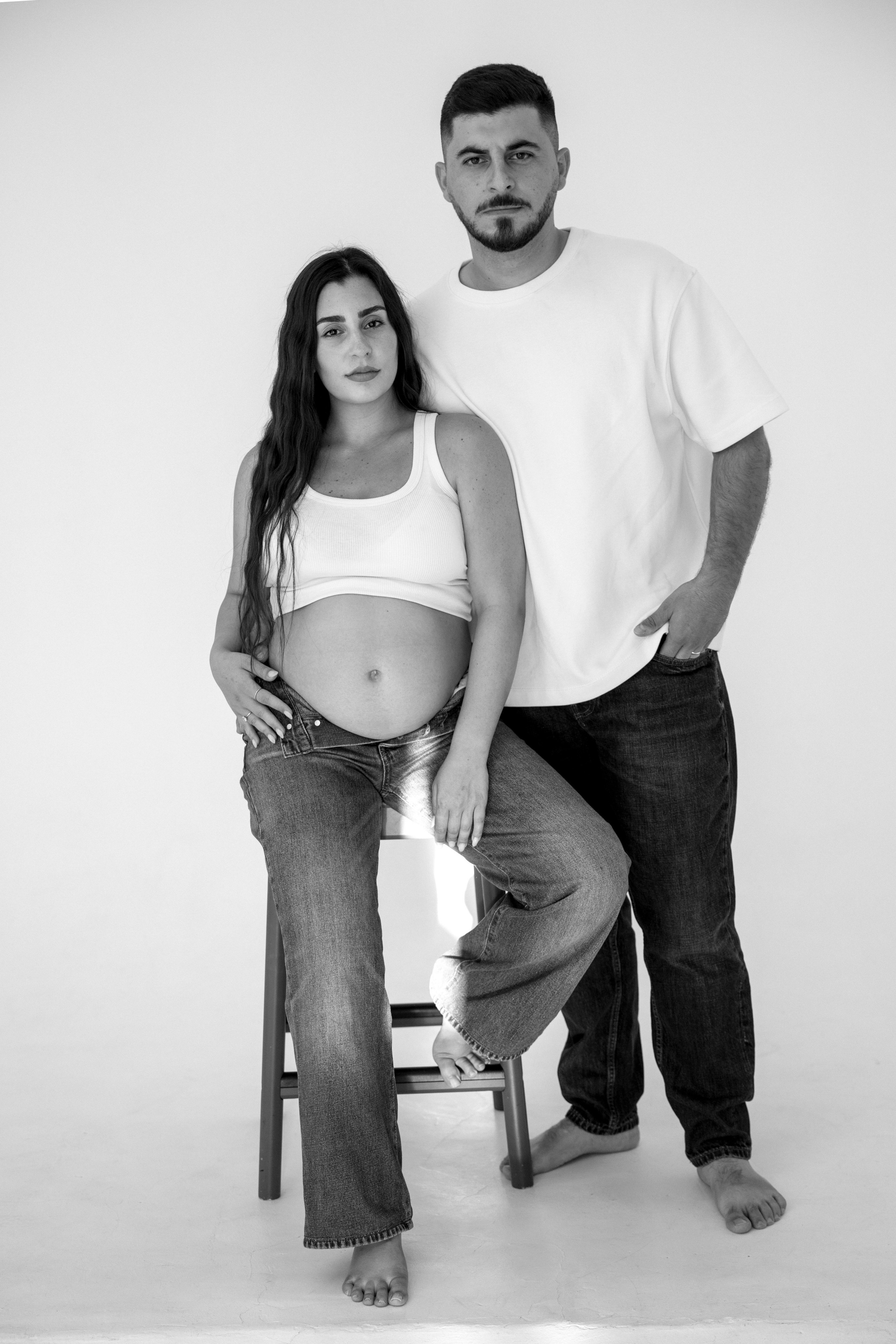 Pregnancy photoshoot inside the Grey Studio. Главная