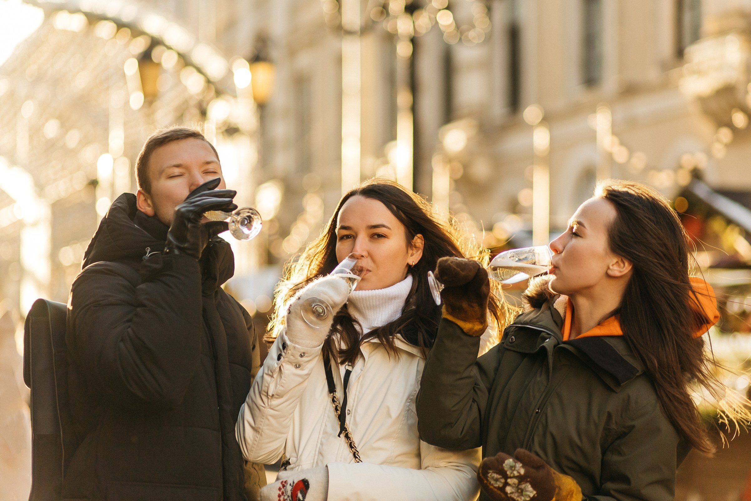 Новогодние уличные фотосессии в красивых локациях Питера