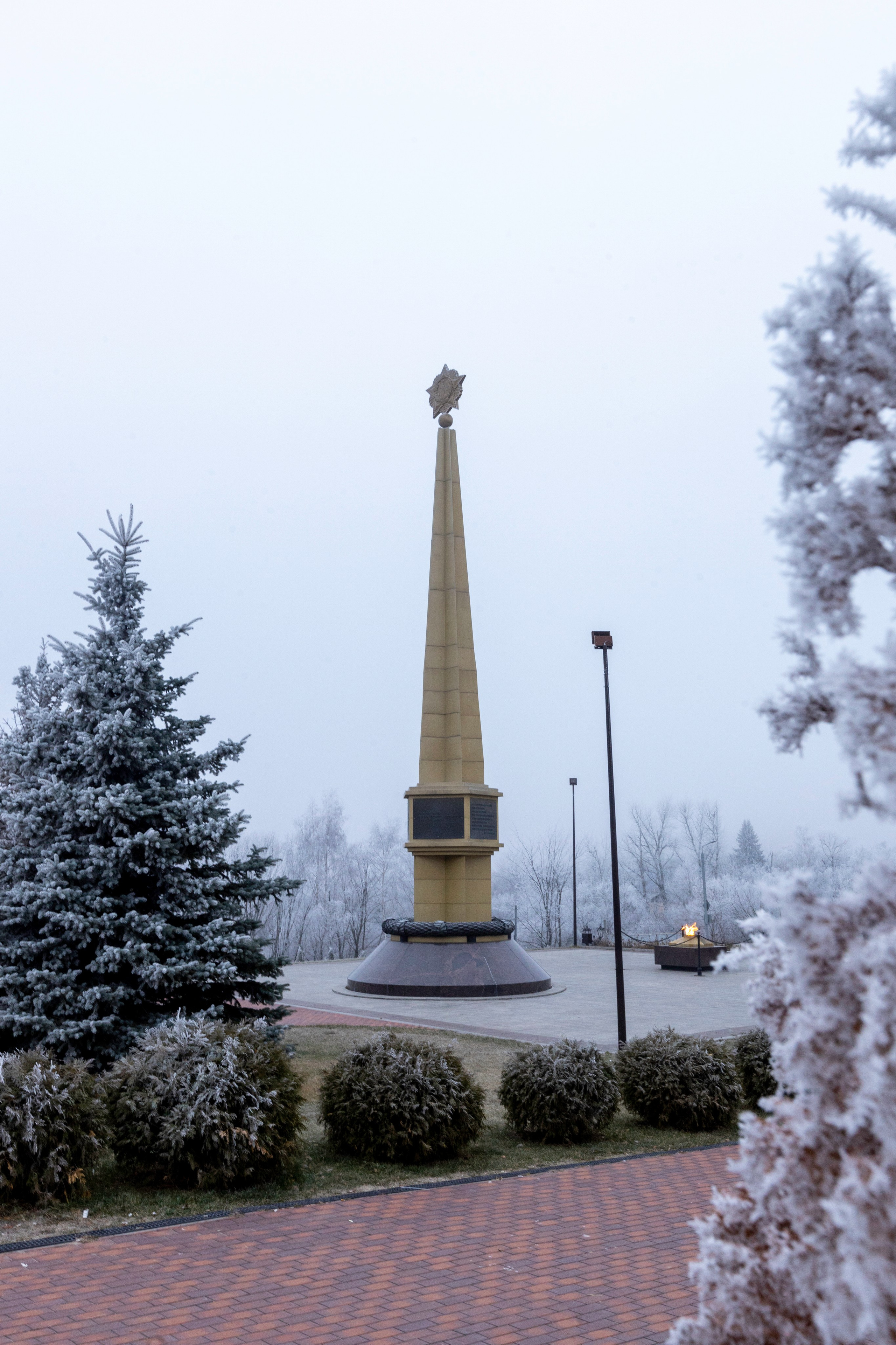 Иней — Менделеевский. Мемориалы Героям Великой Отечественной Войны. Фотограф в Туле Крупский АнДРей. Фотостудия «КАДР71» в Туле