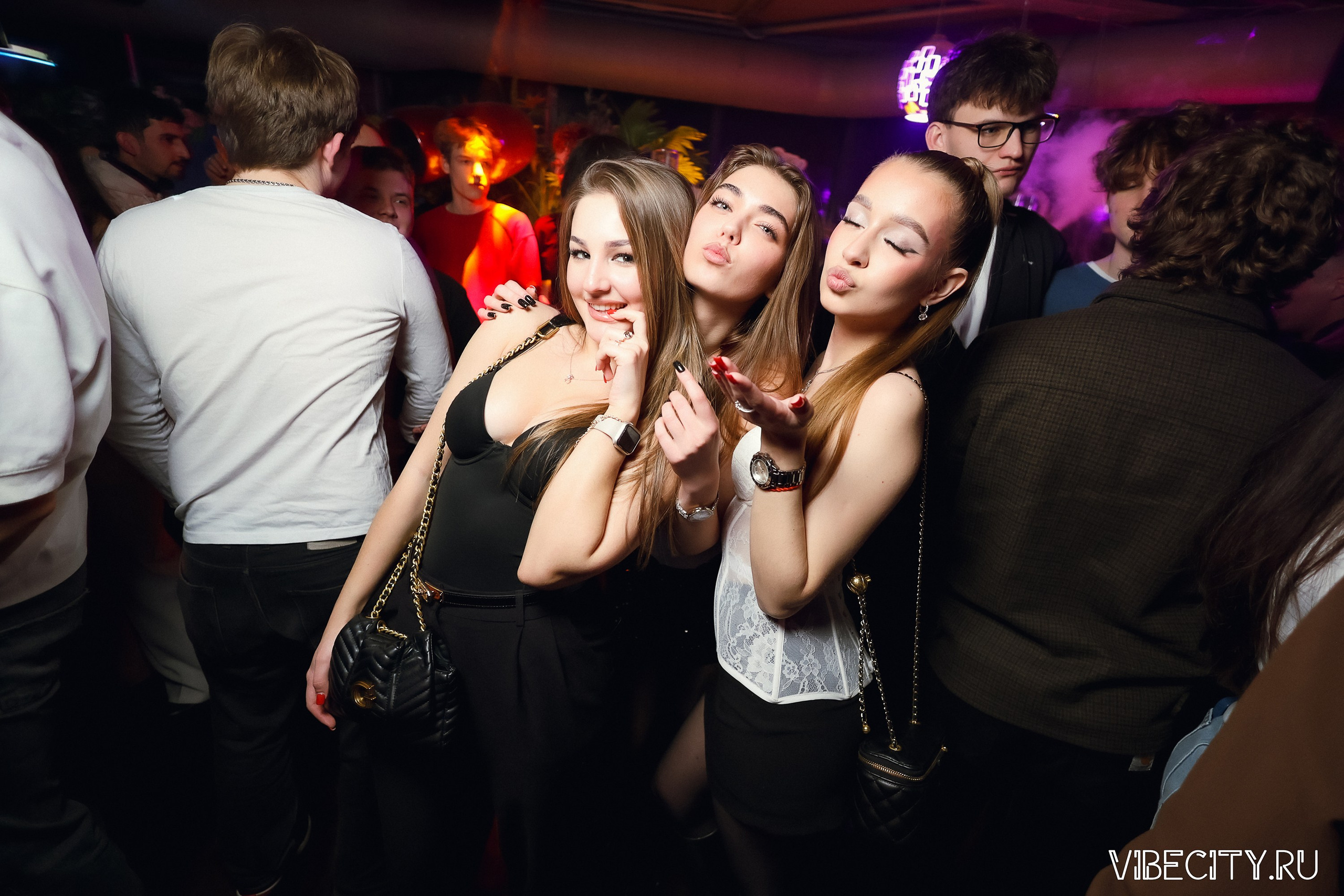 DOUBLE U. VIBECITY.RU Вайб Сити Ру Фоторепортажи Фотоотчеты Калининград