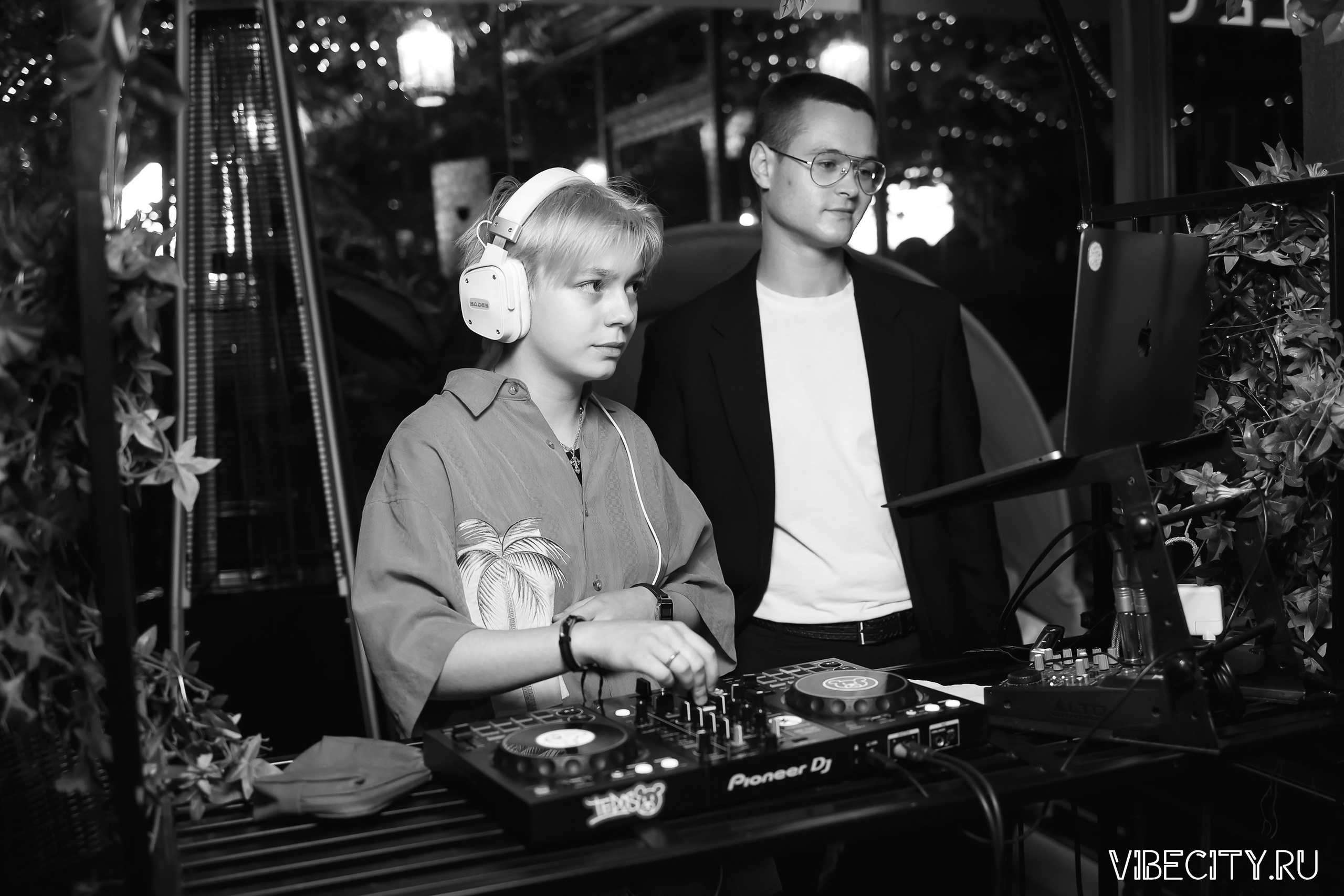 DOUBLE U. VIBECITY.RU Вайб Сити Ру Фоторепортажи Фотоотчеты Калининград