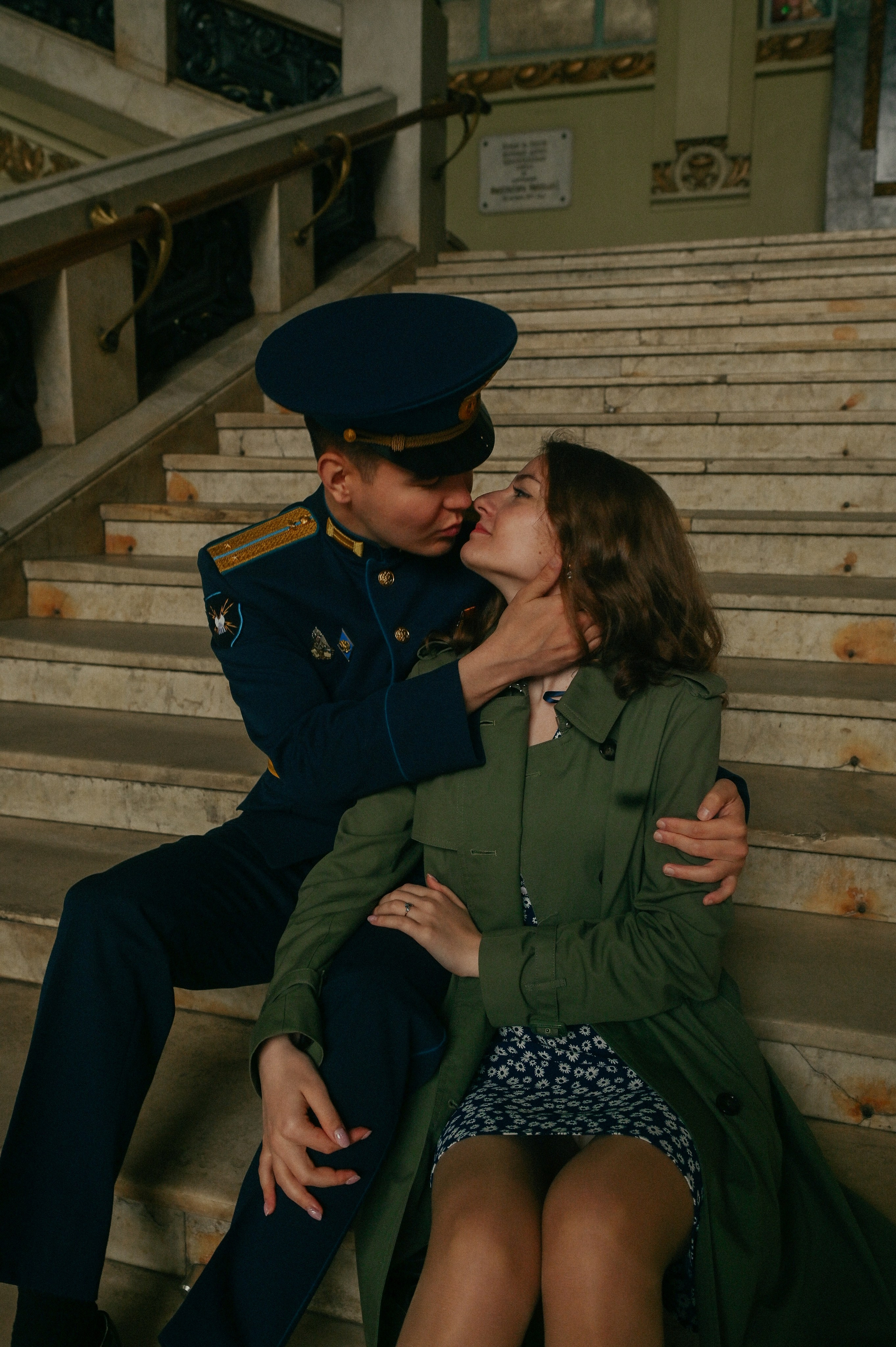 Love story на вокзале. Анастасия и Азамат. Семейный и свадебный фотограф в Санкт-Петербурге Яна