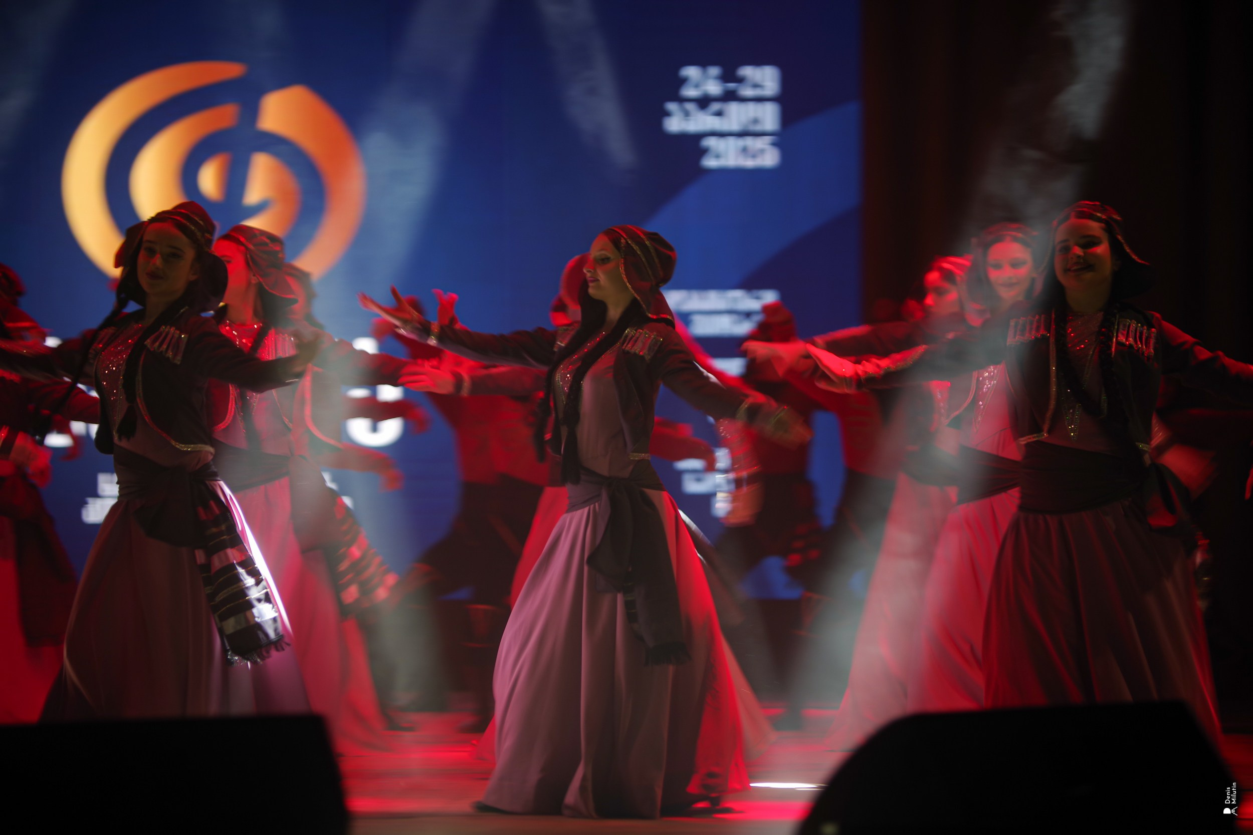 Танцы в Хоби. Портретный фотограф Денис Милютин