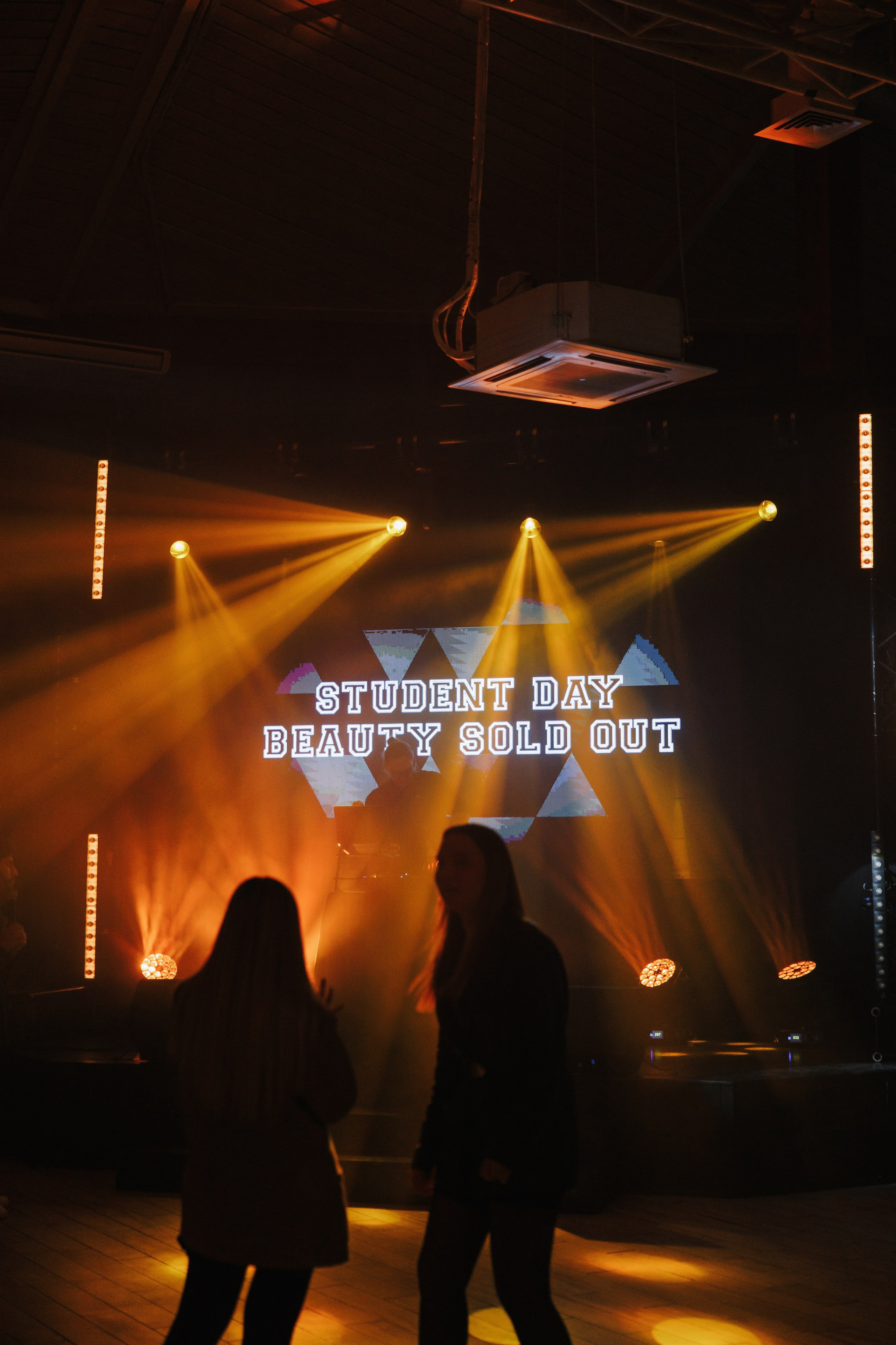 Beauty Sold Out Student Day. Wedding and Reportage photographer Marmarov Christya