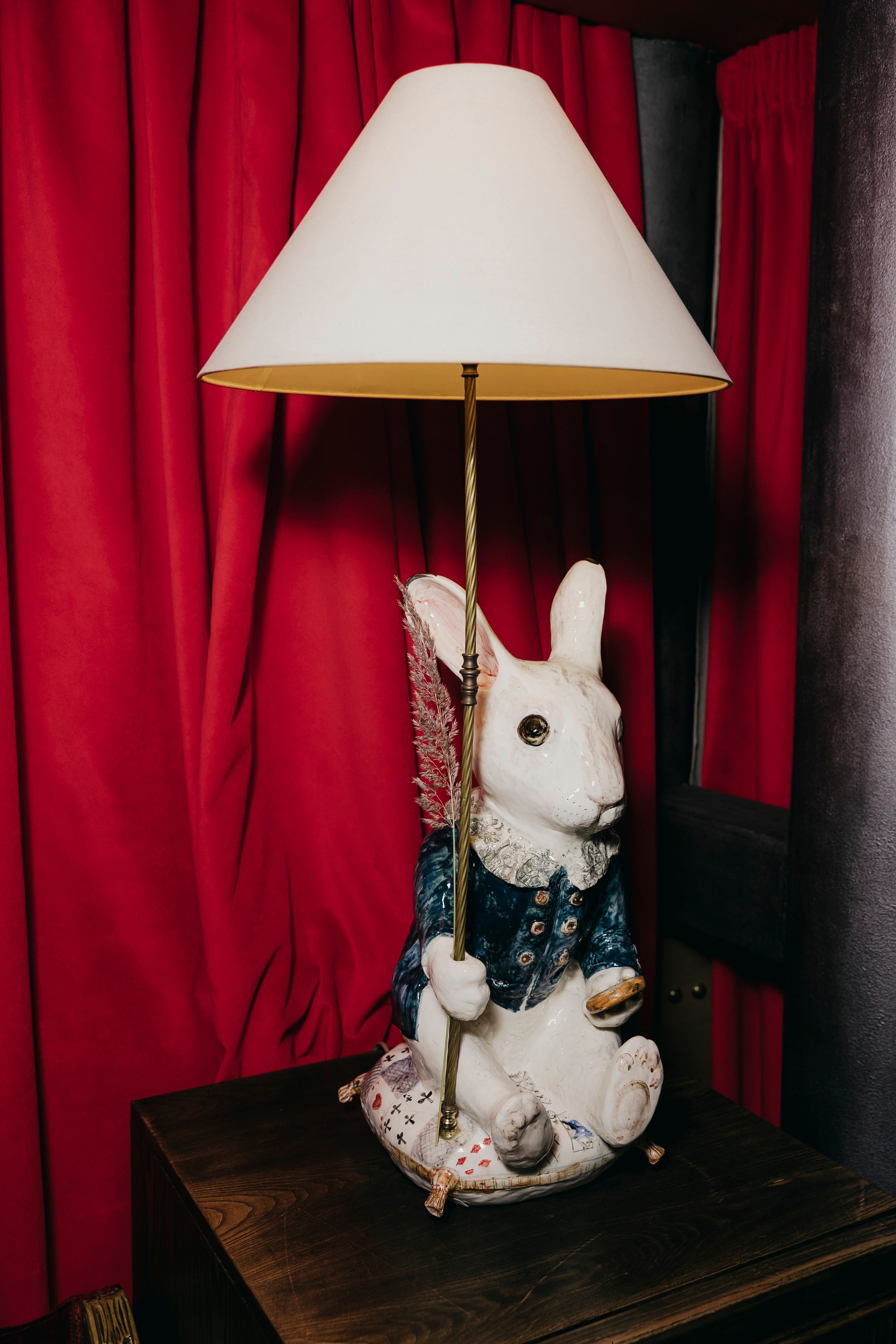 12th Anniversary White Rabbit, Moscow. «Птичка на проводе»: информационный портал в Москве