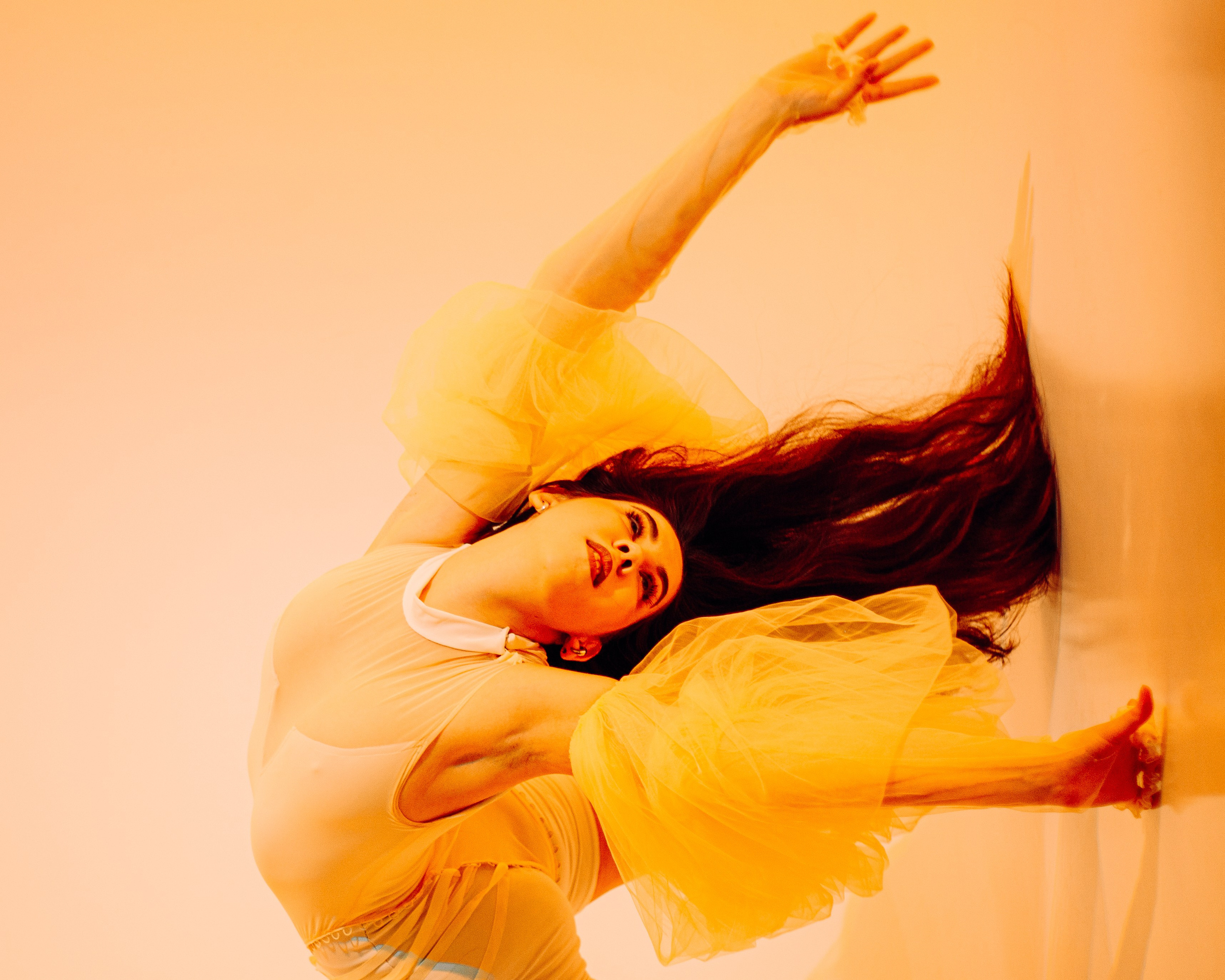 Магия танца: Солнце и Вода. Арт-фотограф Крис Л. в Тобольске: портрет, семейные, свадьбы