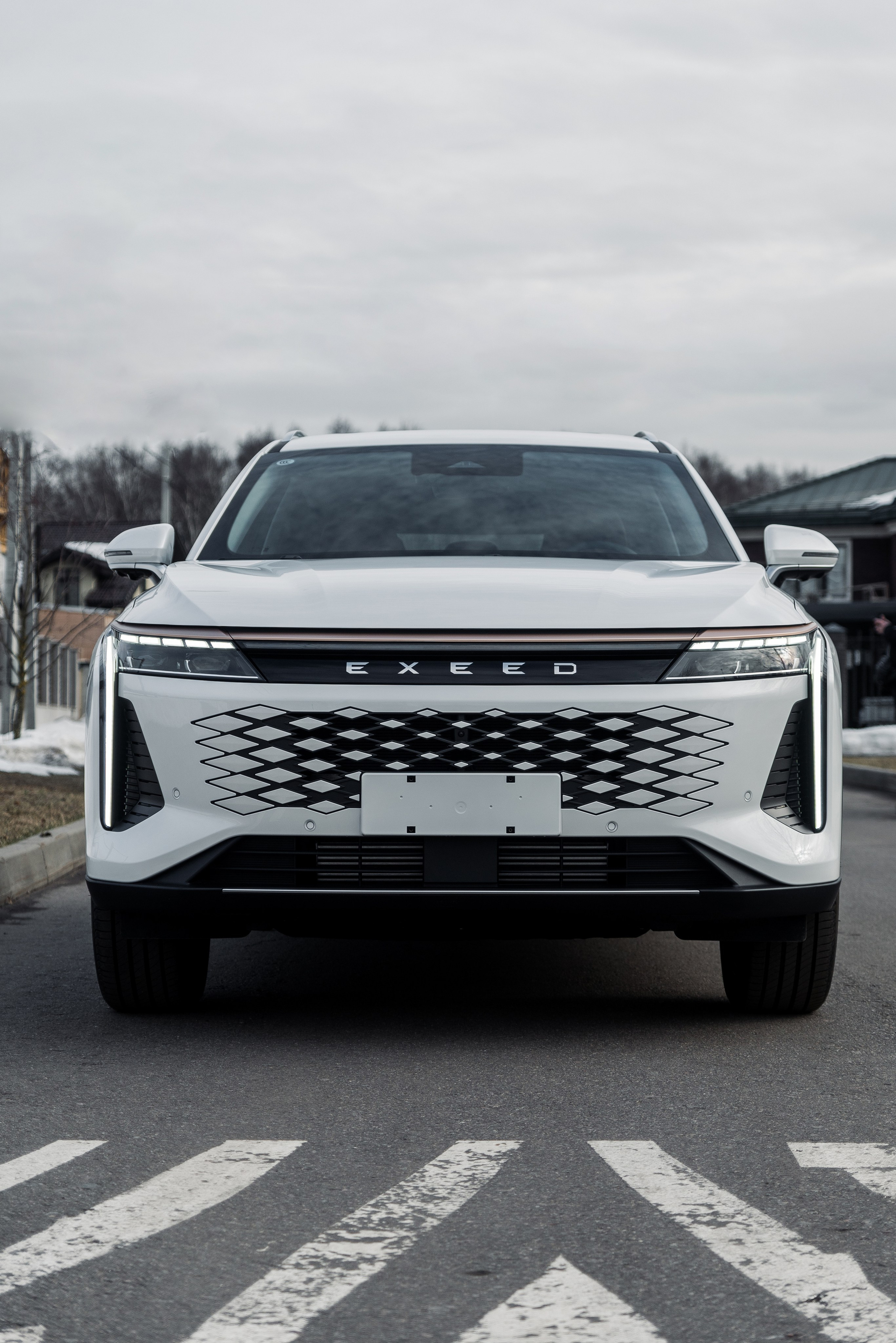 Фотосъемка китайского автомобиля за городом. Жуков Илья  свадебный фотограф в Москве