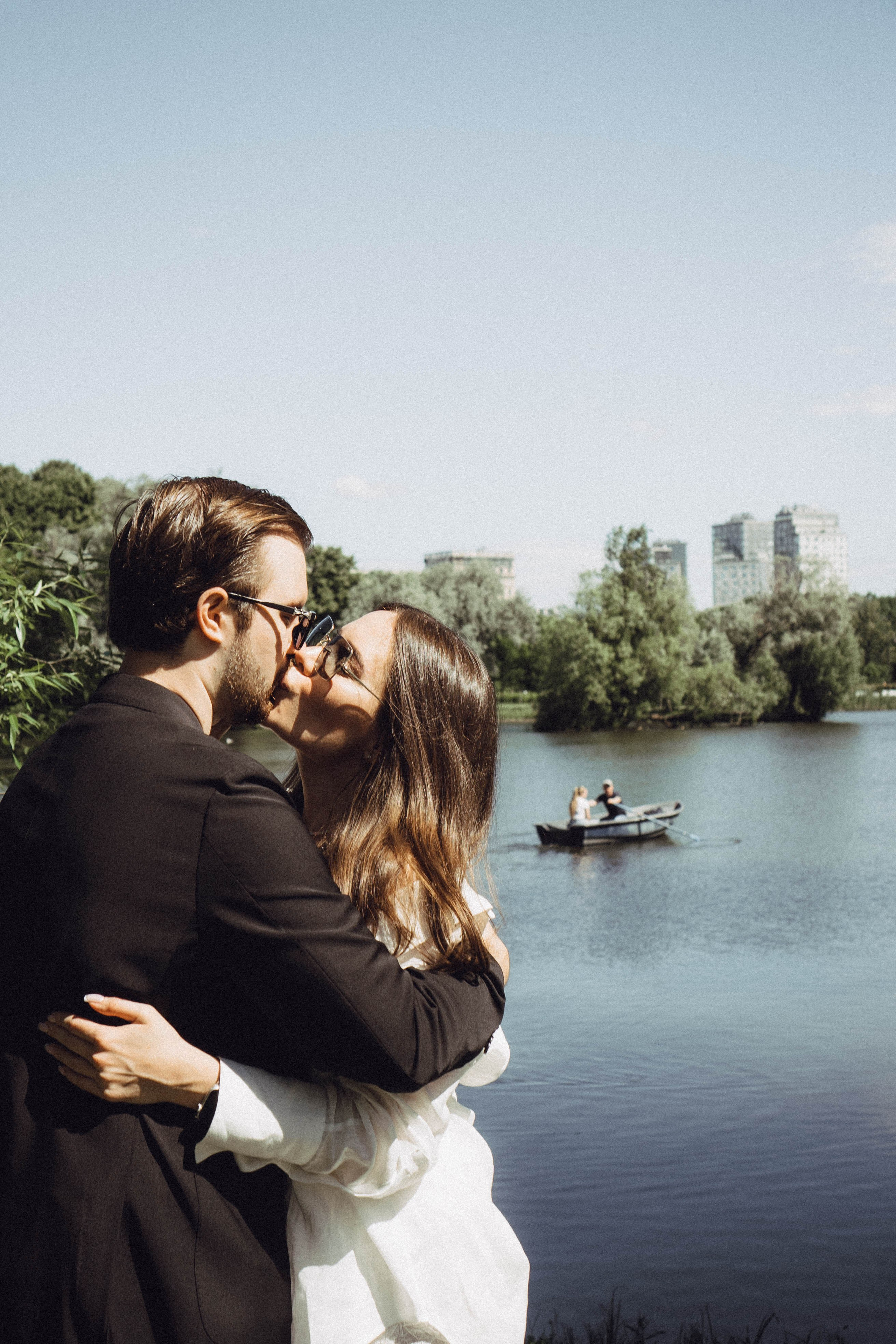 СВАДЕБНАЯ СЬЕМКА В ПАРКЕ ПОБЕДЫ И ПРОГУЛКА ПО МОСКОВСКОМУ ПРОСПЕКТУ. Профессиональный фотограф, Санкт-Петербург — Виктория Богомолова