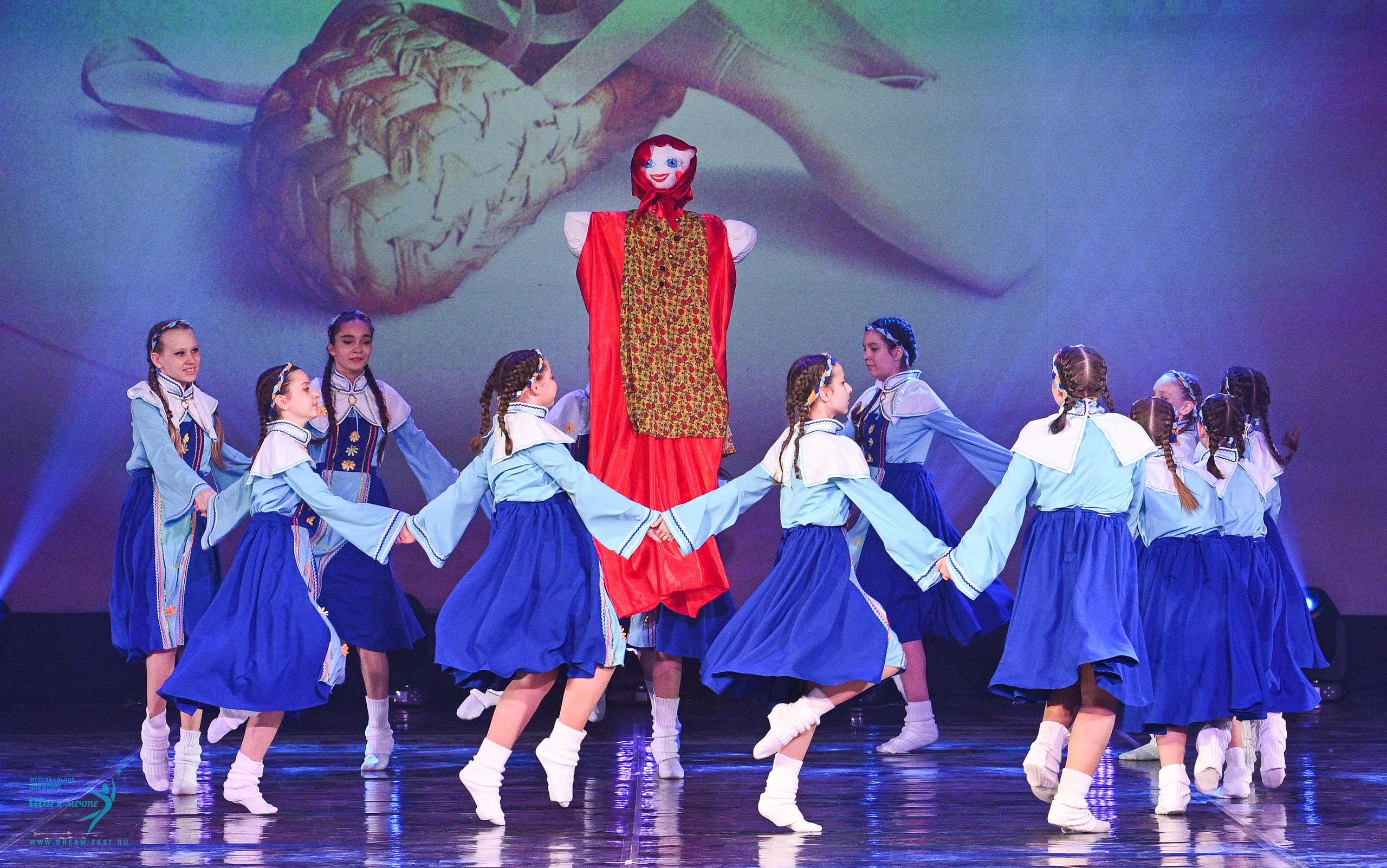 24.05.2025 «Мир под названием — Искусство танца» Фестивальное движение «Шаг к мечте» г. Кострома. Медиастудия Фото Концепт