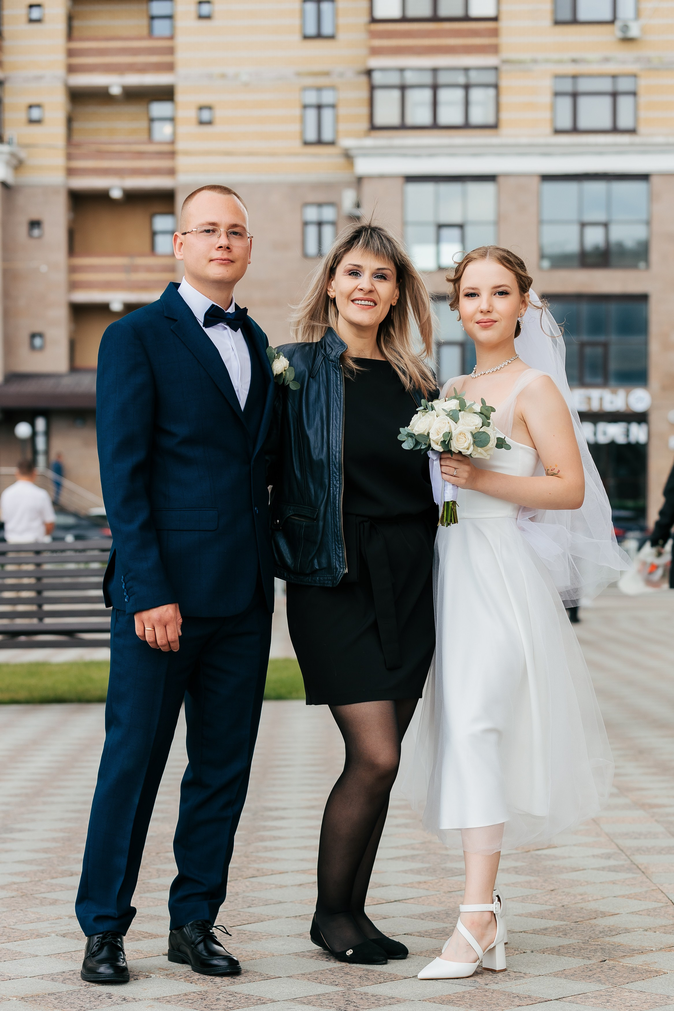 ЗАГС на Малыгина. Фотограф Илья Силин