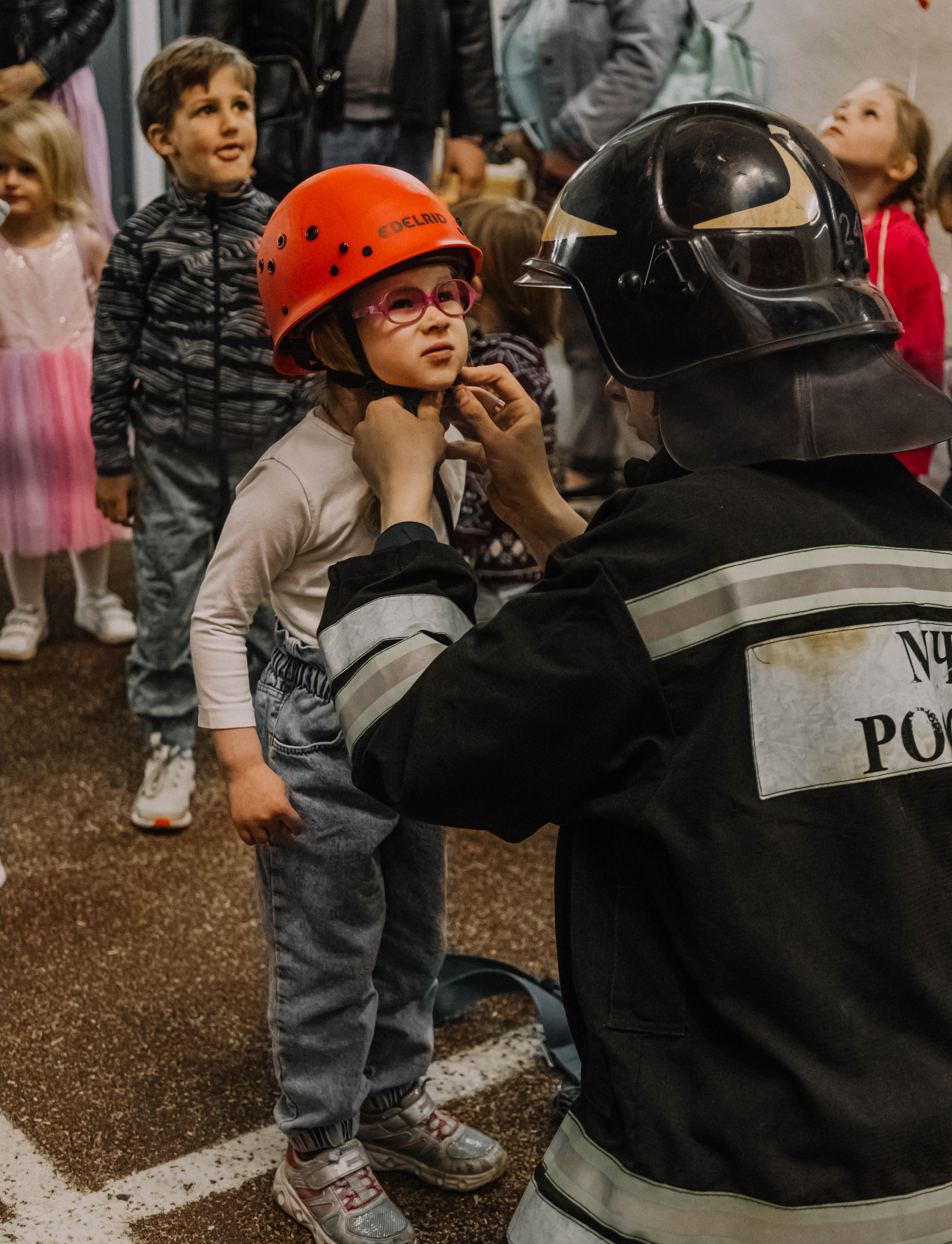 День рождения в пожарной части МЧС России. Семейный, свадебный и контент фотограф Москва