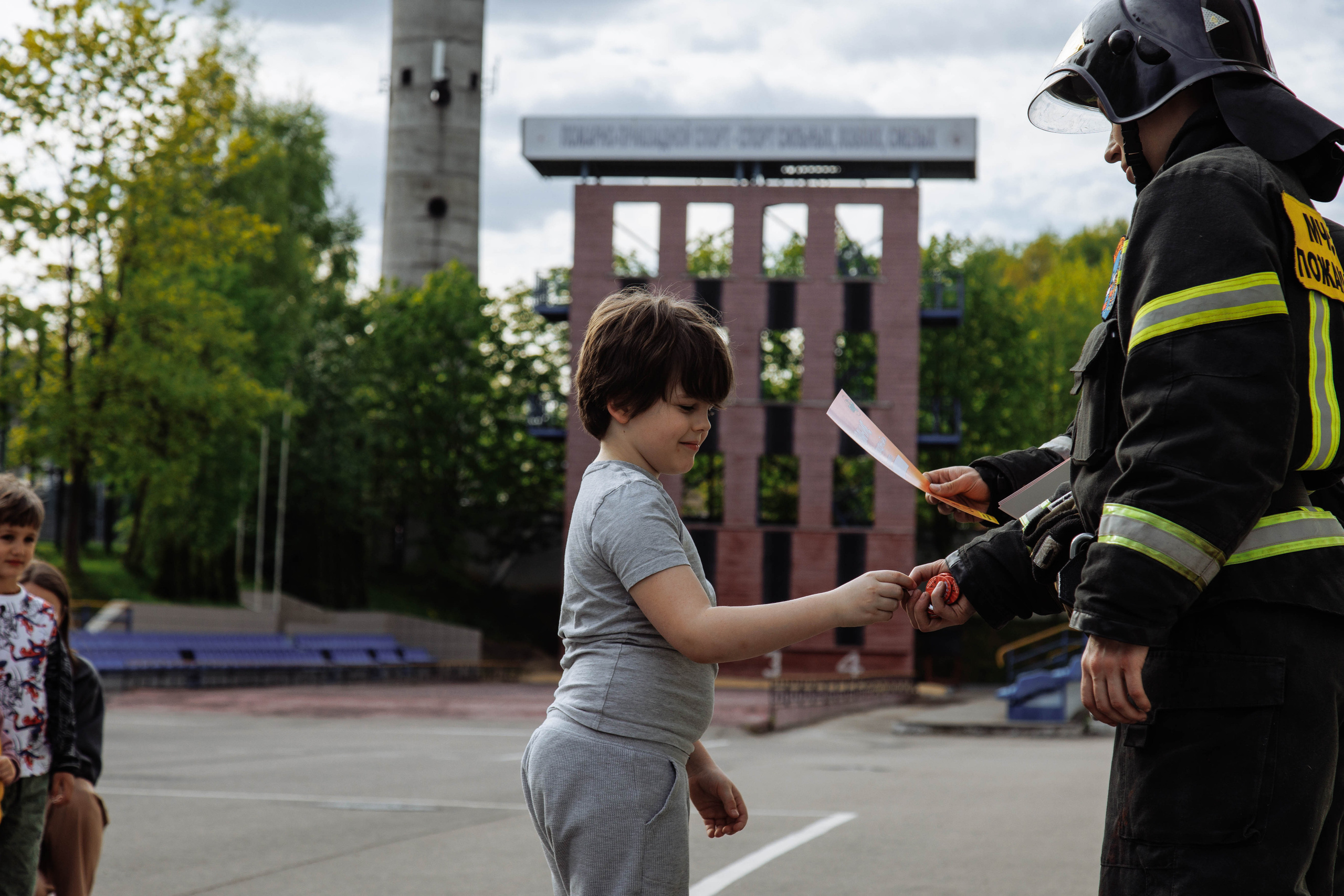 День рождения в пожарной части МЧС России. Семейный, свадебный и контент фотограф Москва