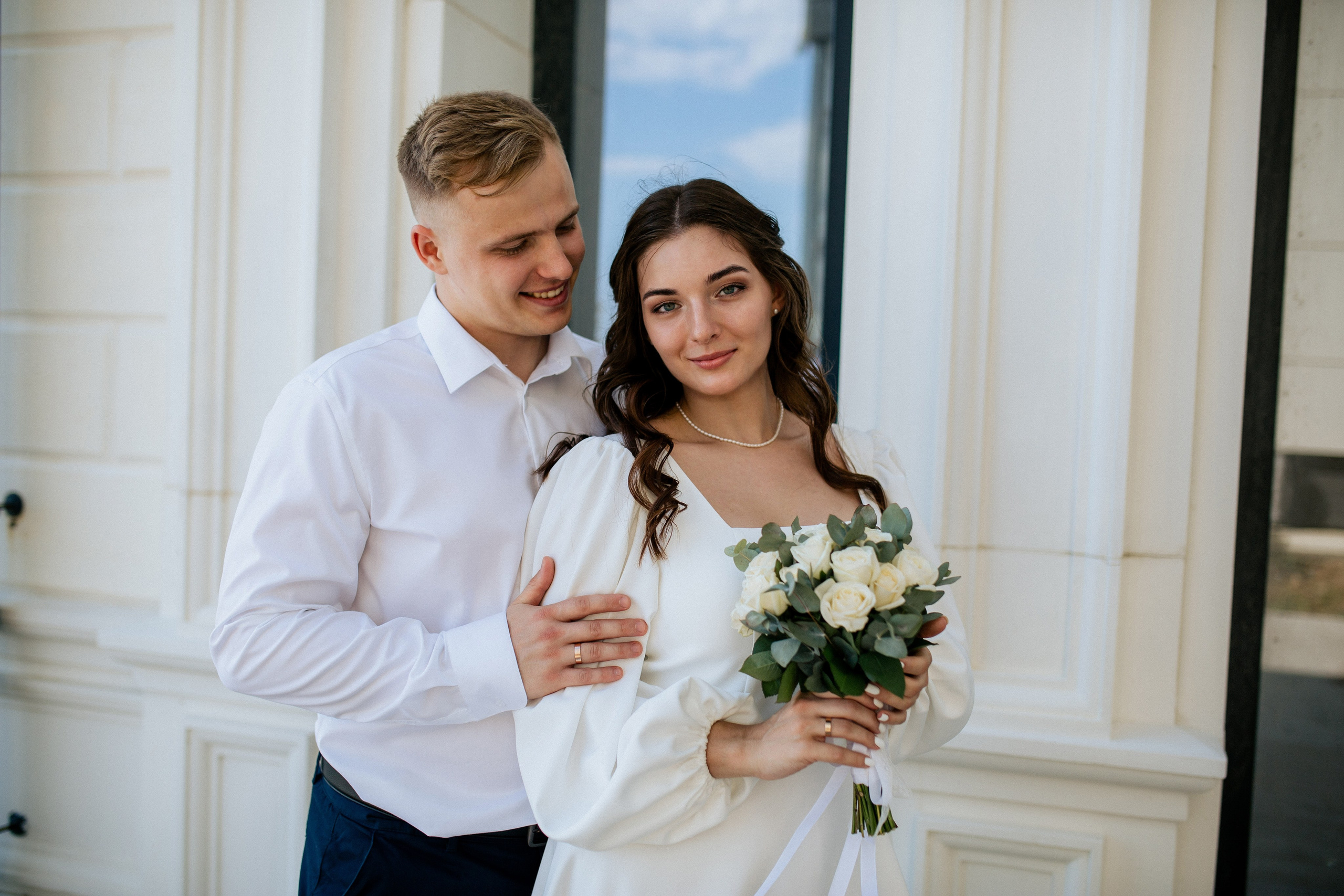 Съемка после регистрации для свадебного фотоальбома.