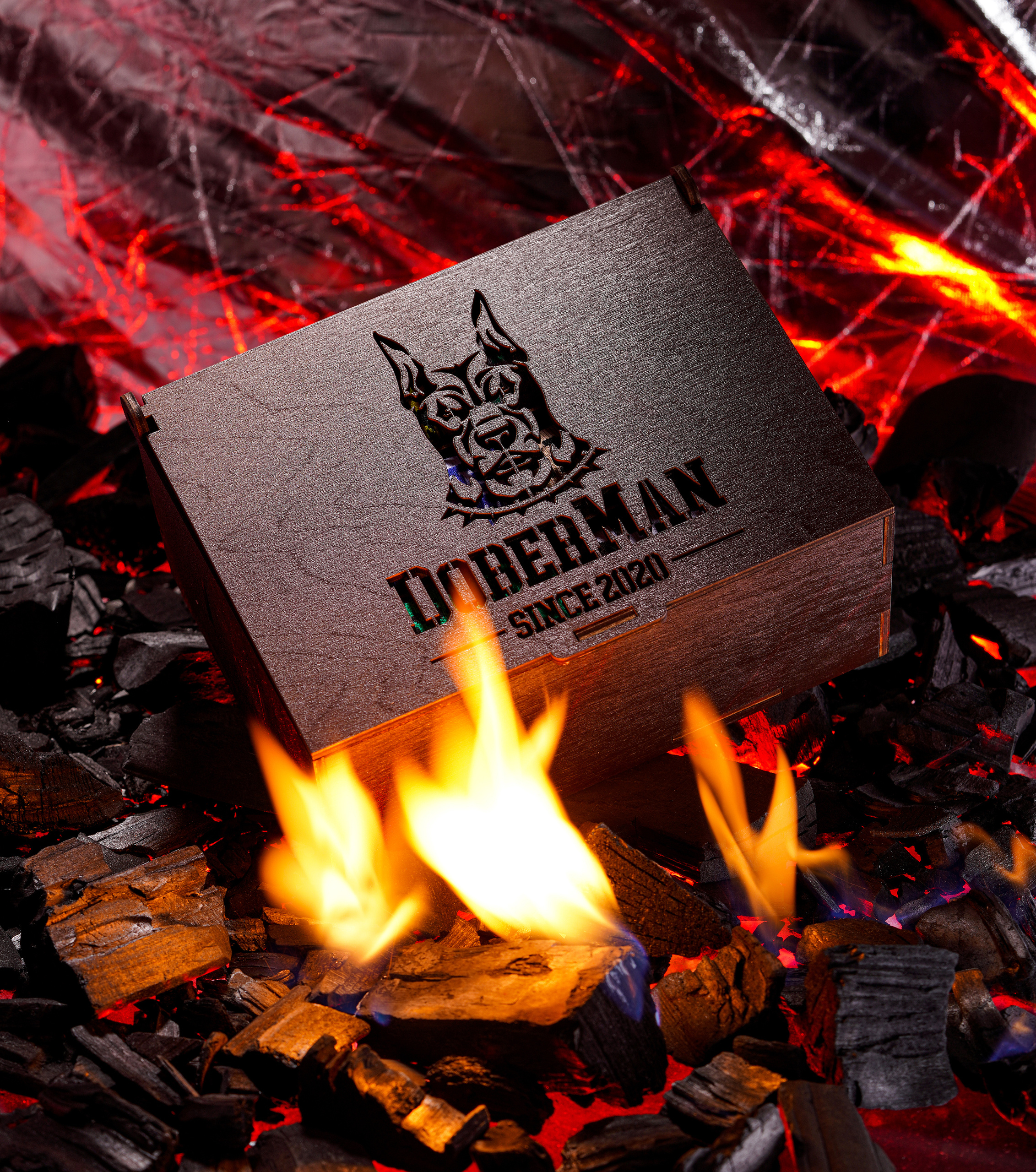 рекламный фотограф который фотографирует носки и одежду