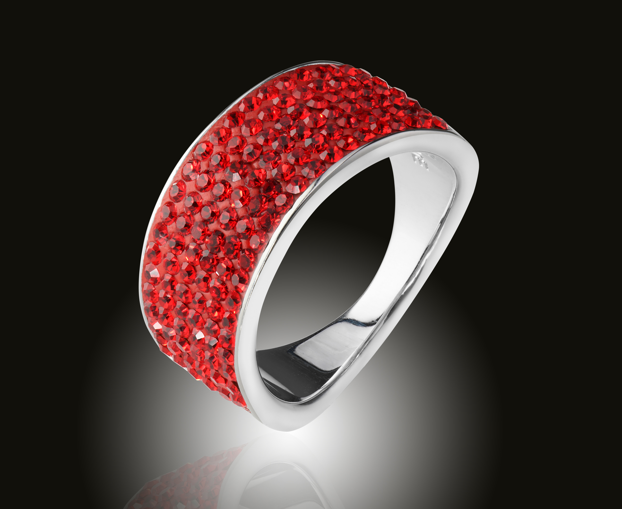 Фотограф ювелирных изделий и бижутерии. Предметный и фуд фотограф Санкт-Петербурга Сергей