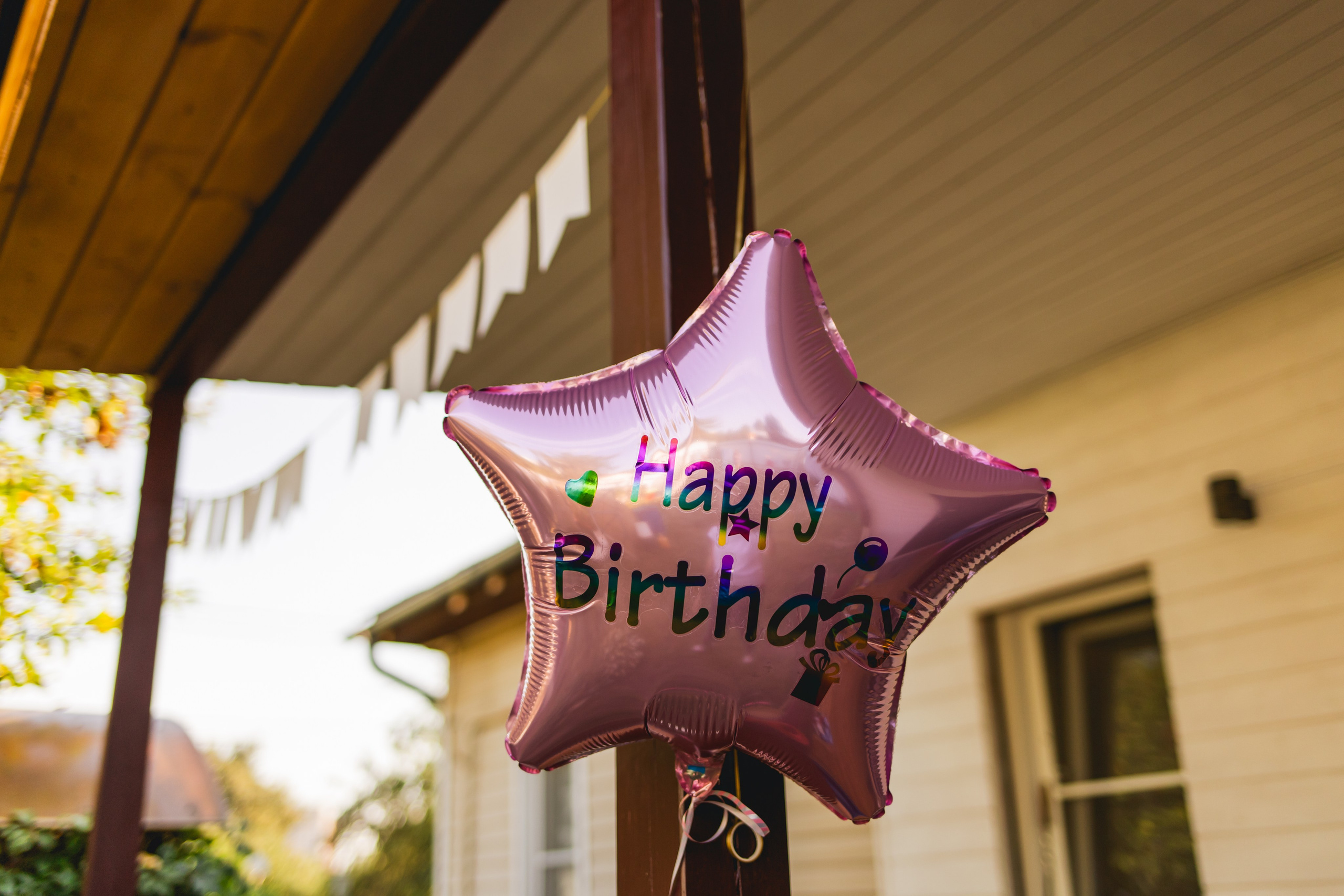 День Рождения Элизабет 🎂