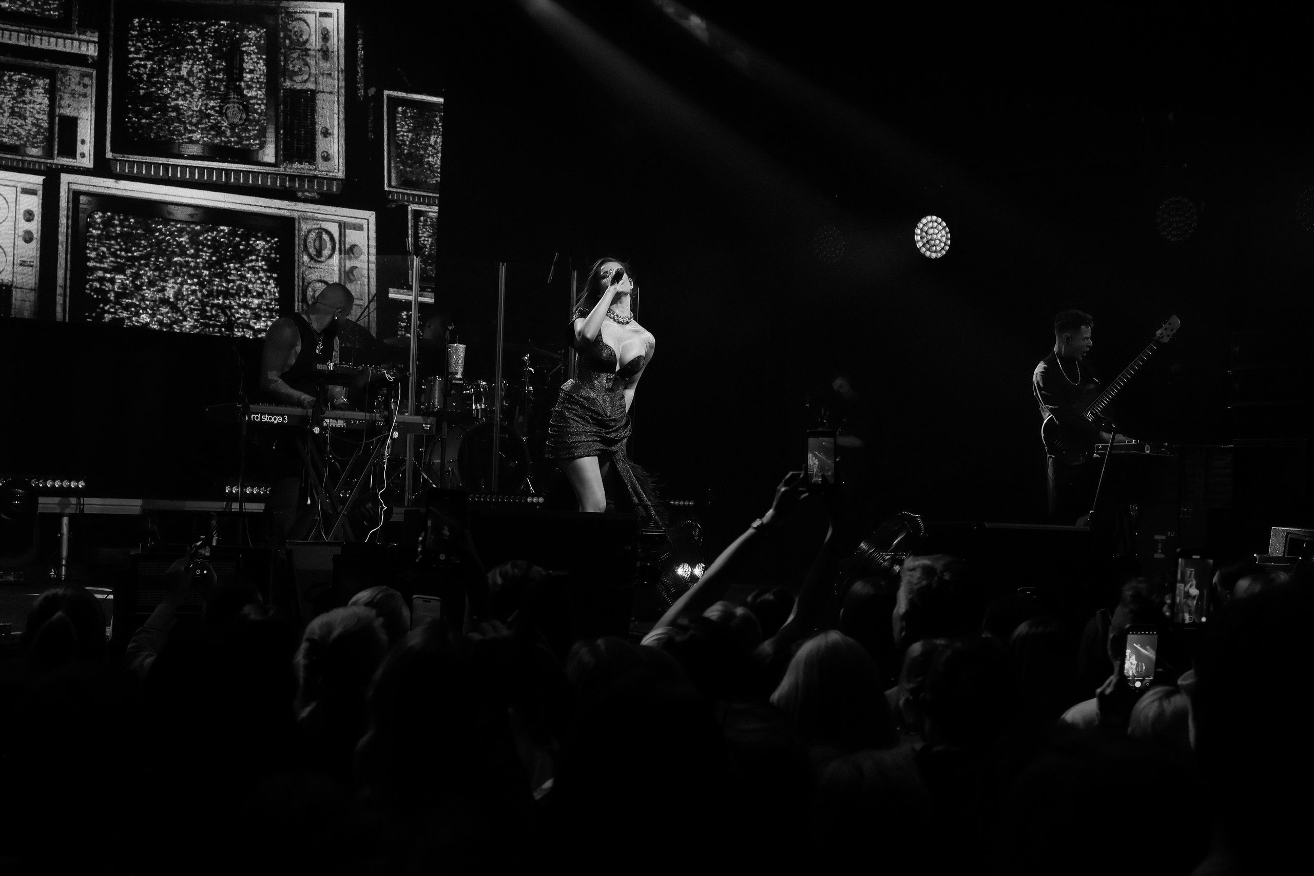 SEVILLE (солистка группы ARTIK & ASTI). Профессиональный фотограф в Новосибирске Белоновский Павел