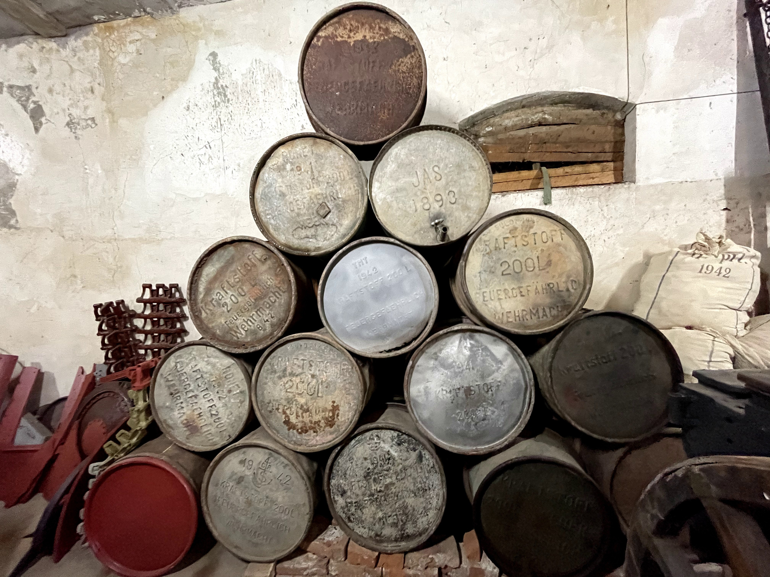 40 010 Склад. ВИЗУАЛЬНЫЕ И ЗВУКОВЫЕ РЕШЕНИЯ ДЛЯ БИЗНЕСА И СЪЁМОК ТЕЛЕТЕЛА