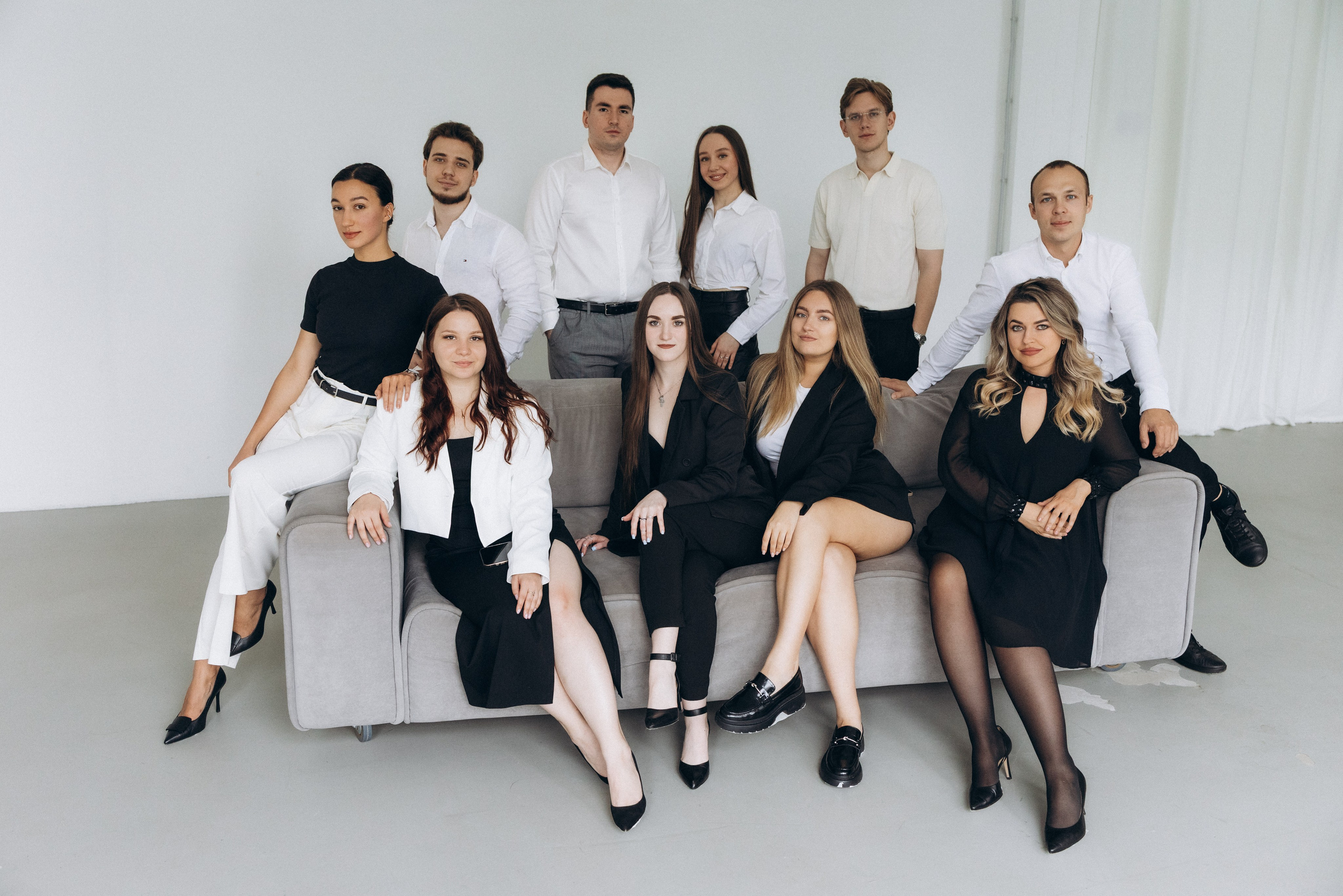 Фотосессия стоматологов в студии. Фотограф Артем Бросов в Санкт-Петербурге и Дубае