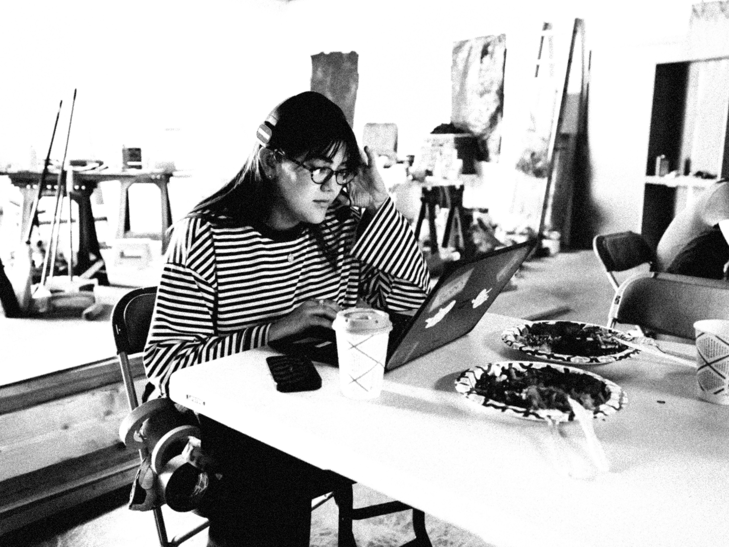 Behind the scenes. Portrait and backstage photographer Nina Crane