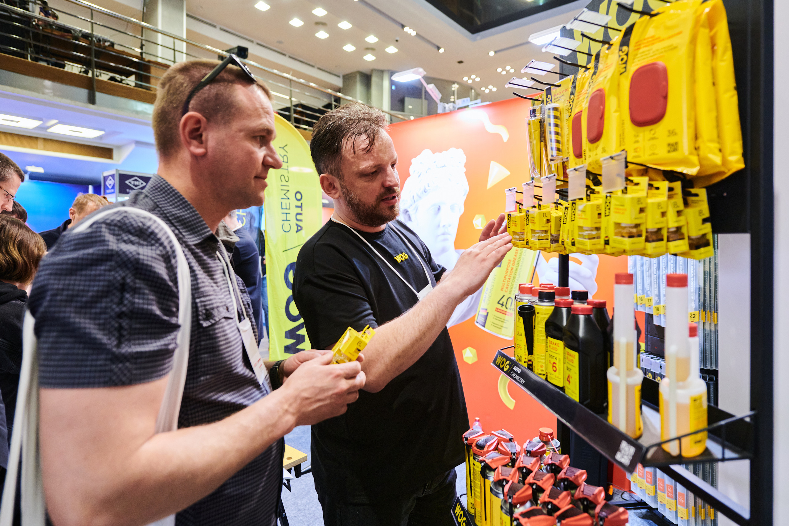 ФОРУМ АВТОЗАПЧАСТЕЙ ШАТЕ-М. Фотограф Роман Арыкин Екатеринбург