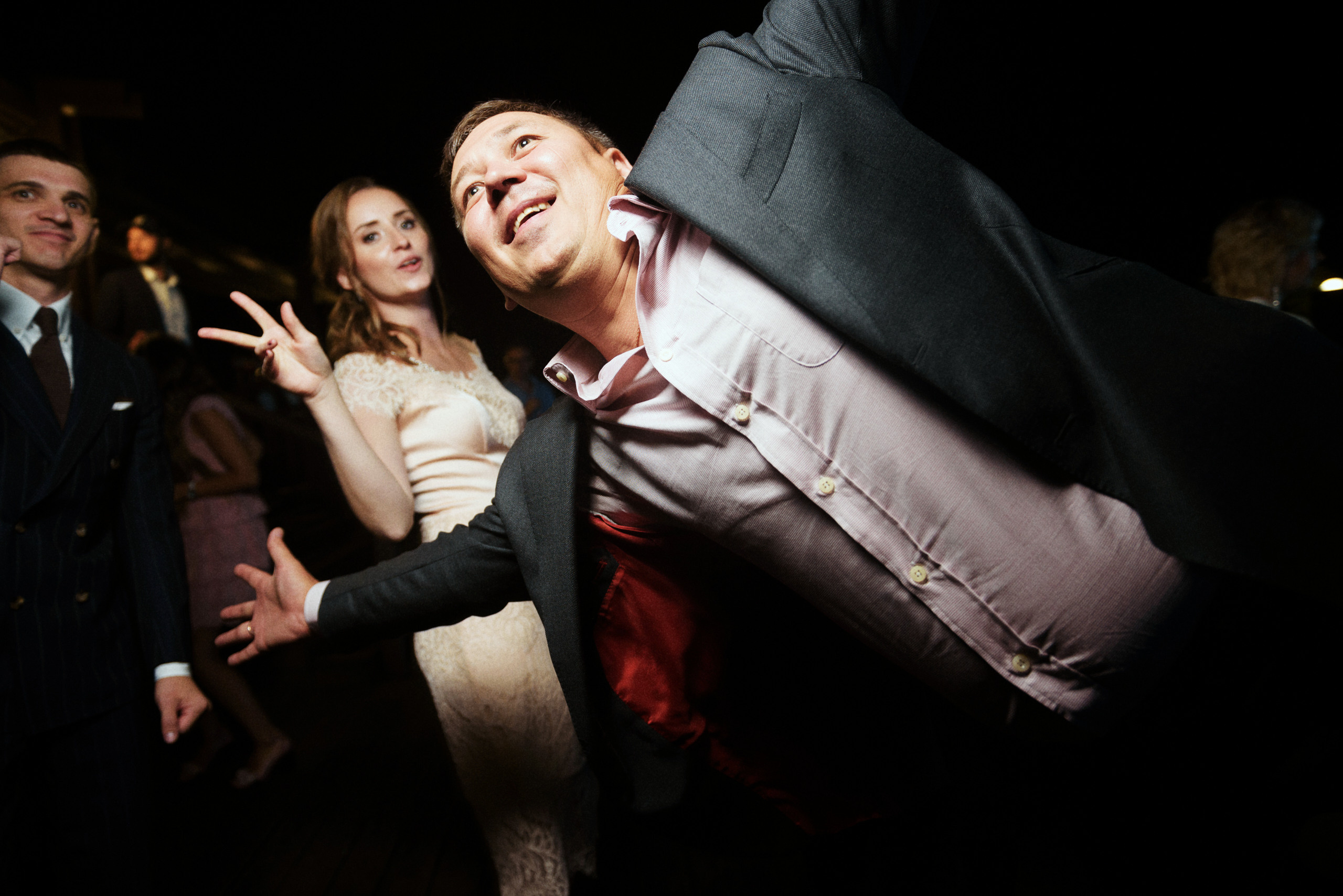 СВАДЬБА В ЗАГОРОДНОМ ОТЕЛЕ ГРИНВАЛЬД. Фотограф Роман Арыкин Екатеринбург