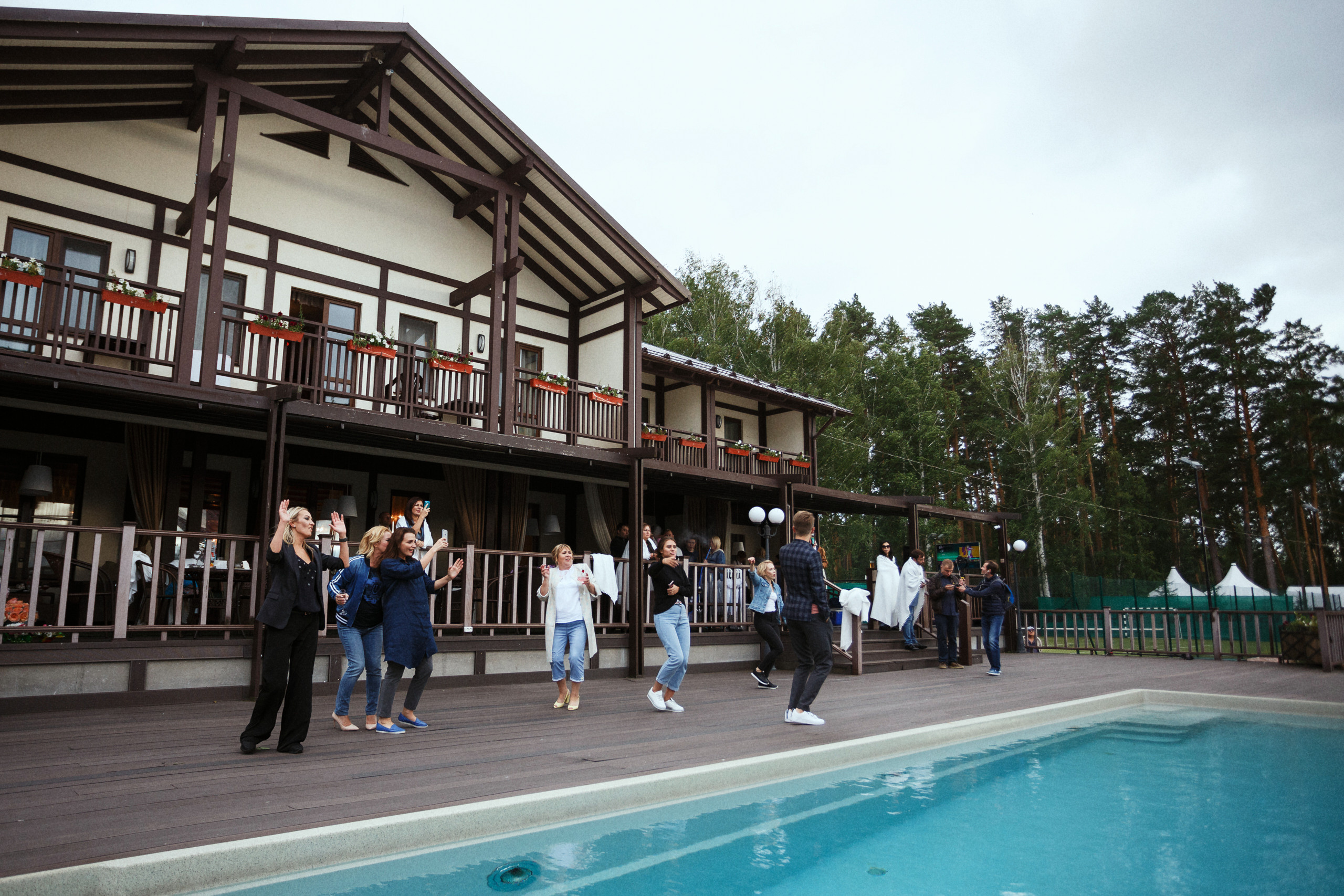 СВАДЬБА В ЗАГОРОДНОМ ОТЕЛЕ ГРИНВАЛЬД. Фотограф Роман Арыкин Екатеринбург