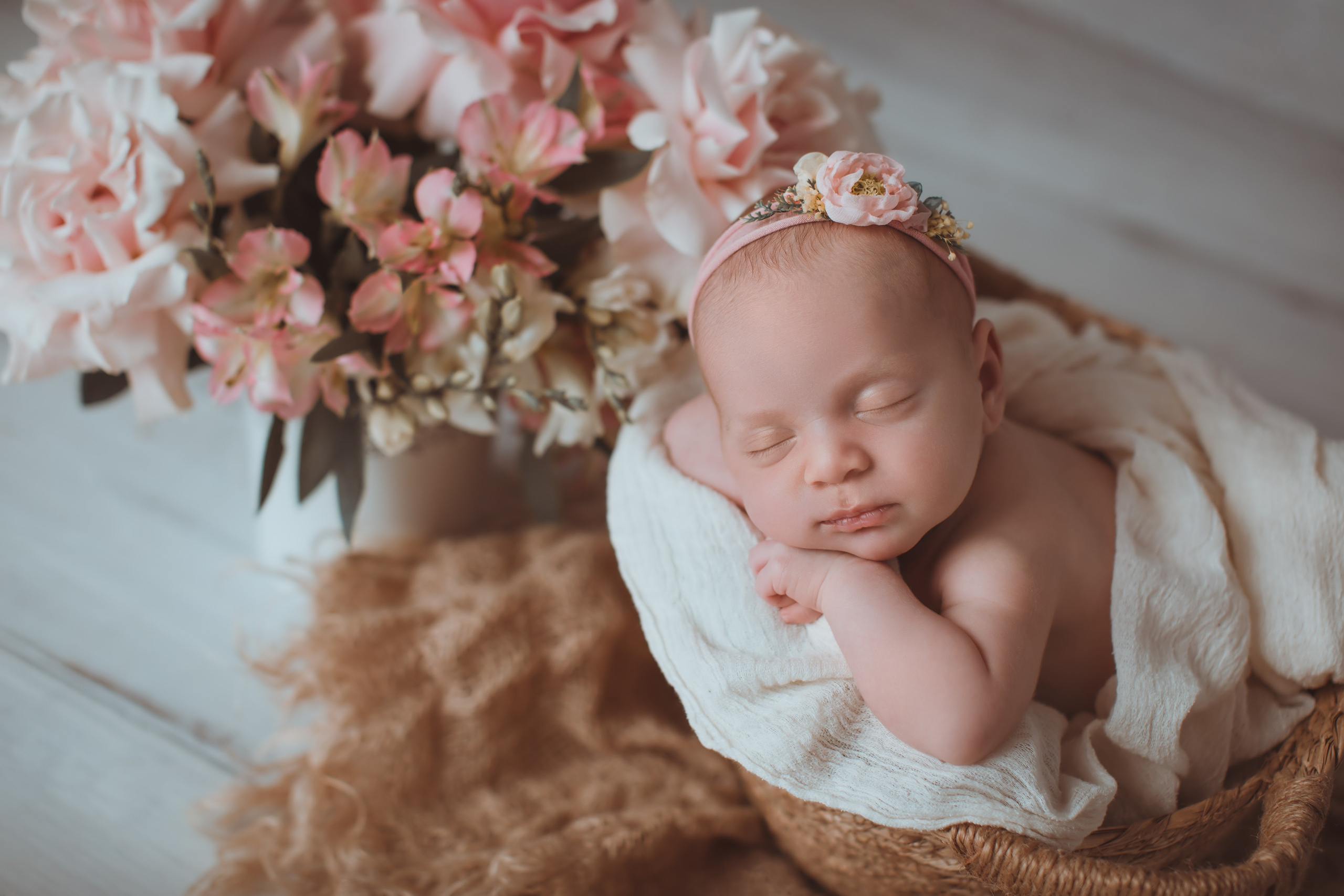 PH @bestmoments_newborn. Retoucher Aleksmokh