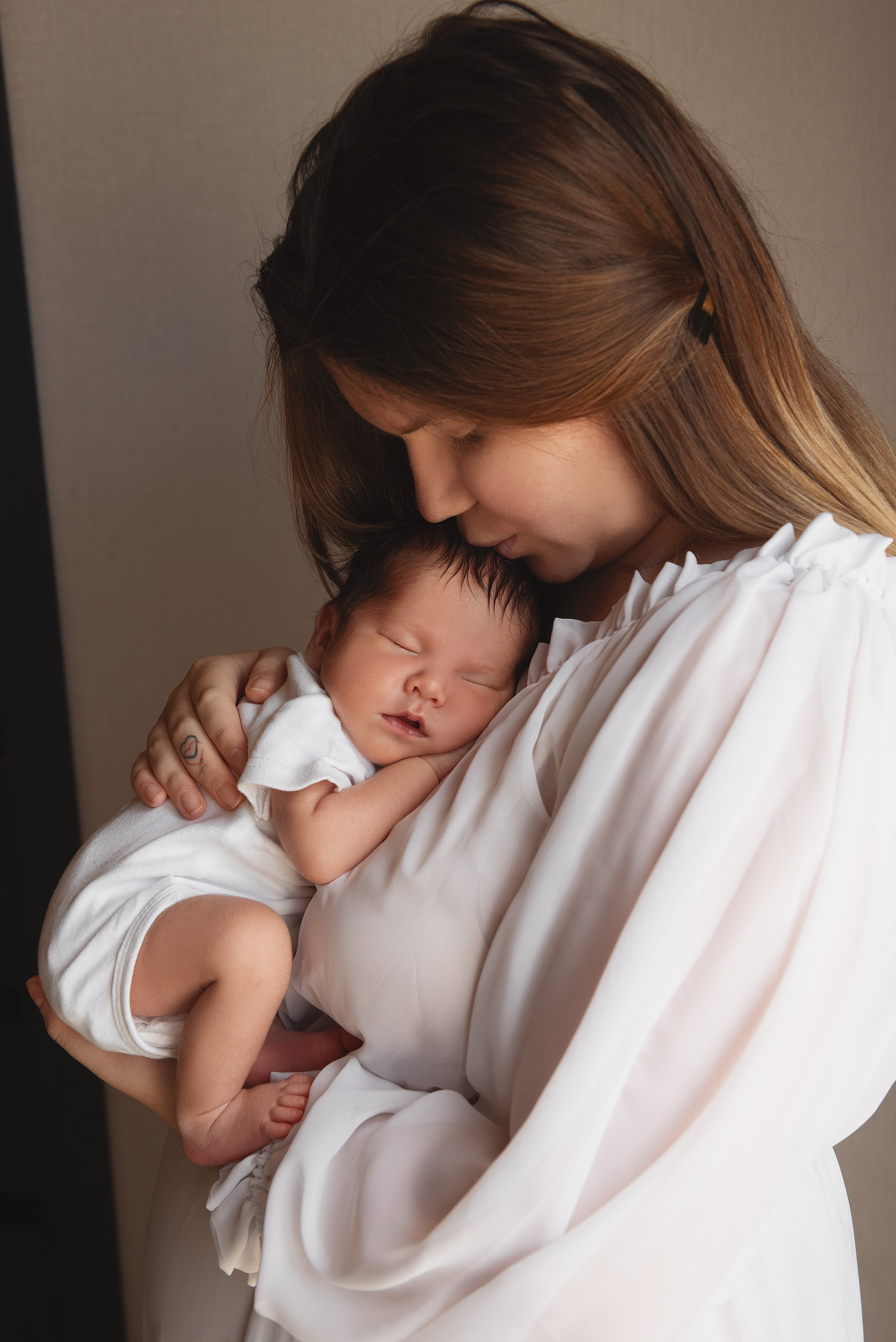 Семейная фотосессия с новорожденным Эрнест. Семейный фотограф в Южно-Сахалинске Анастасия Лимарева